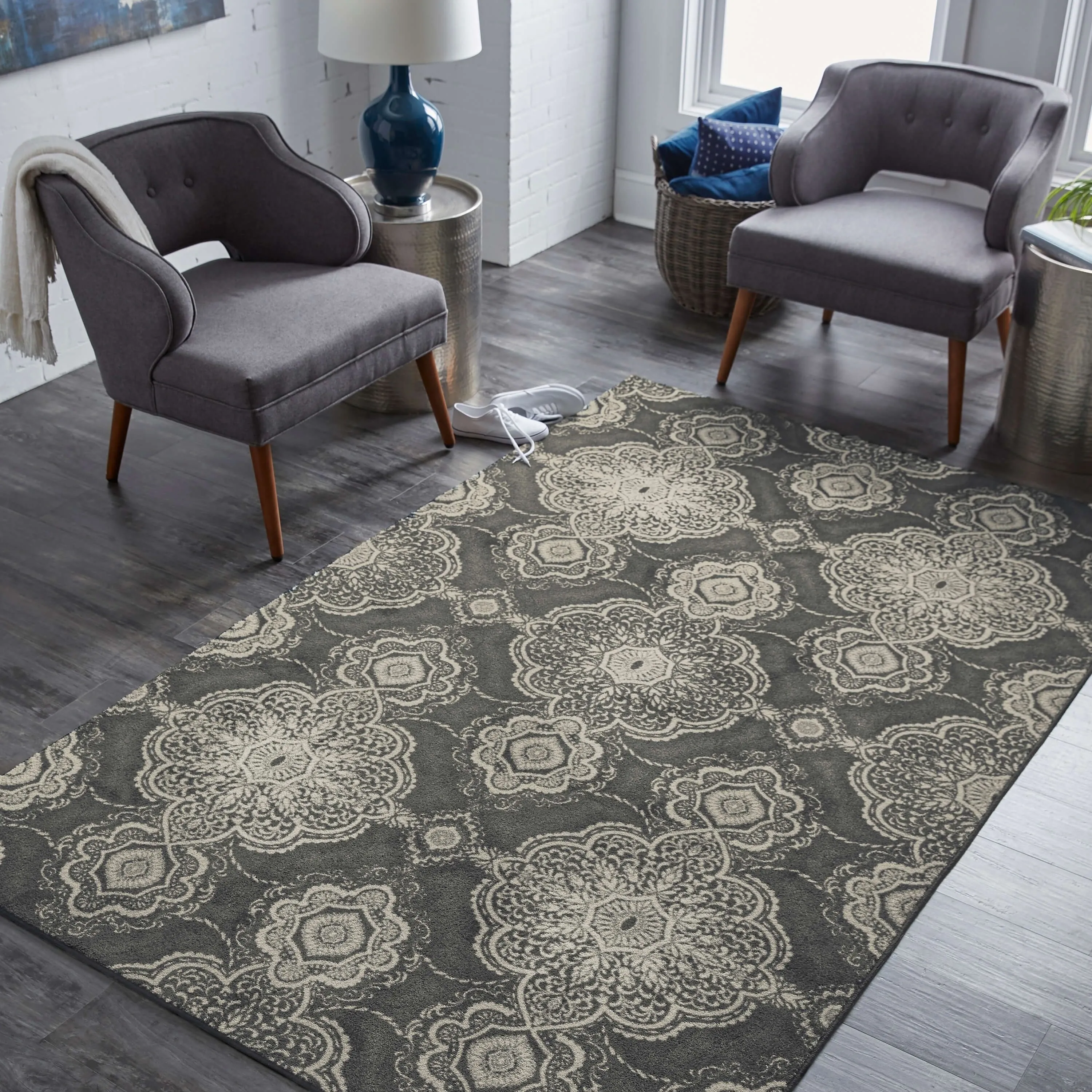 Mohawk Home Isabella Ornamental Medallion Area Rug