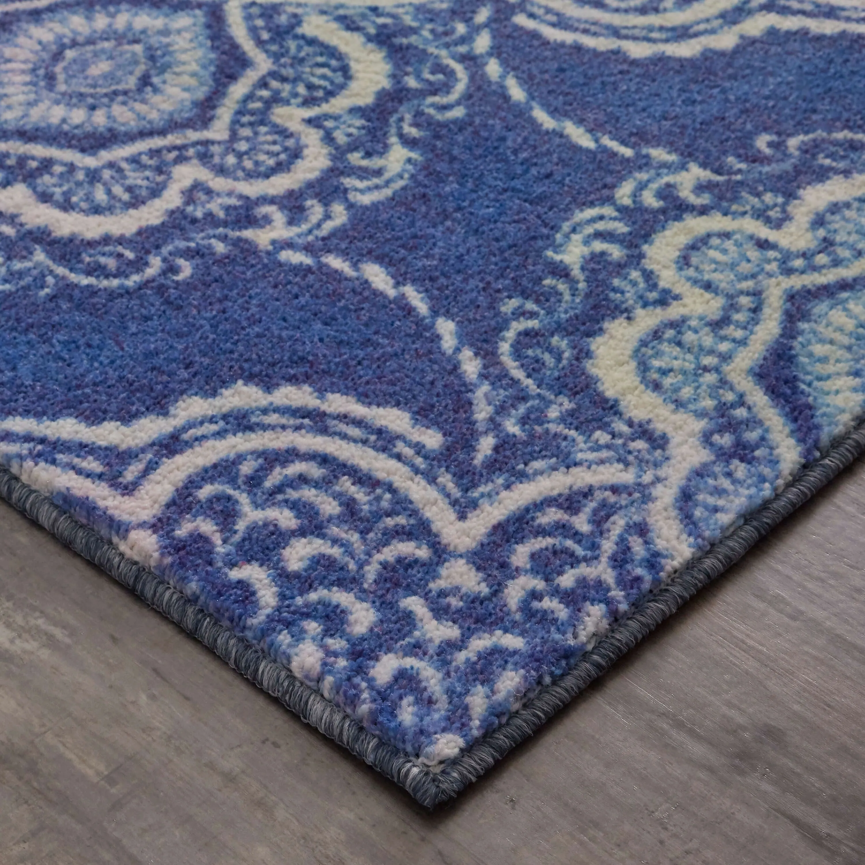 Mohawk Home Isabella Ornamental Medallion Area Rug