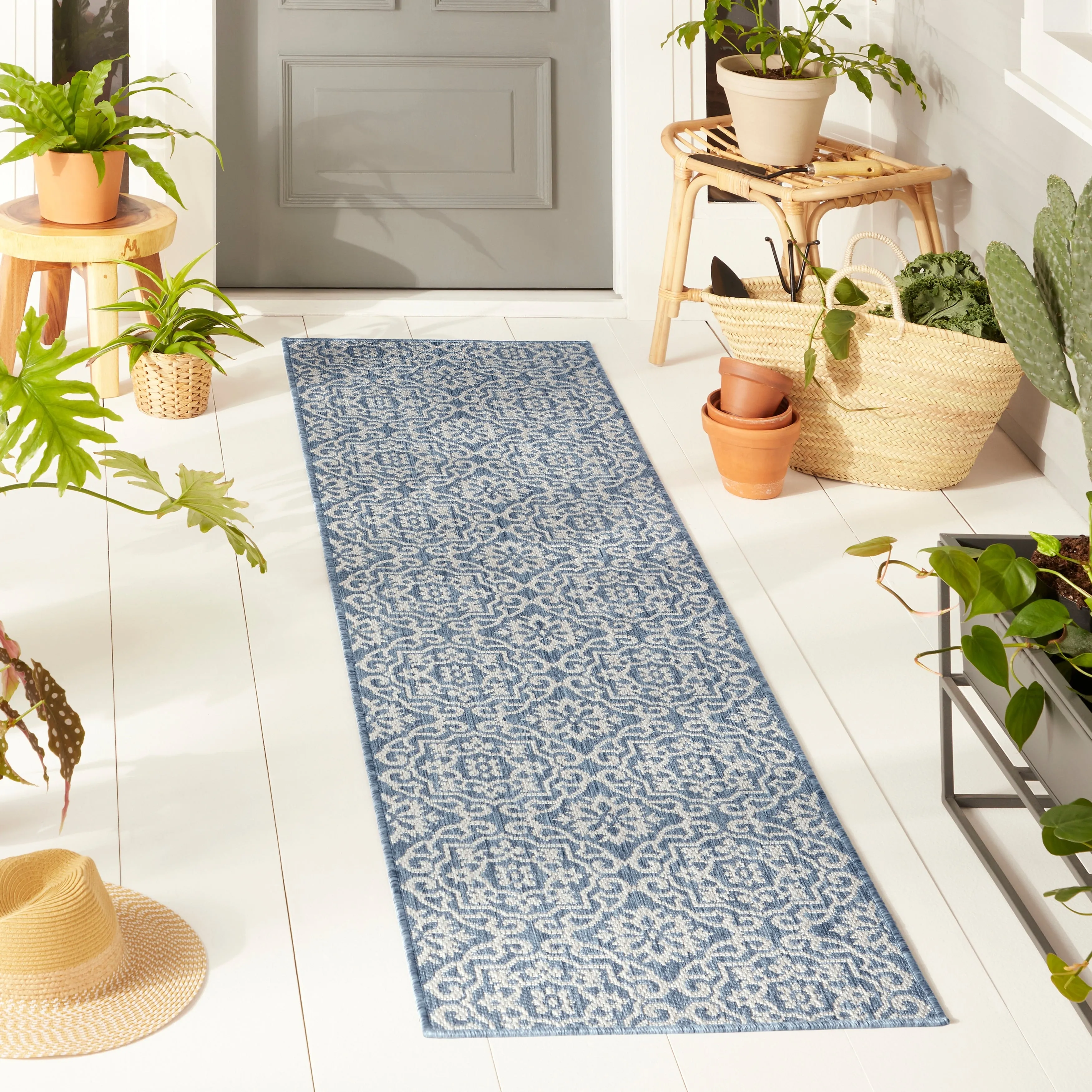 Nicole Miller New York Patio Country Danica Indoor/Outdoor Area Rug