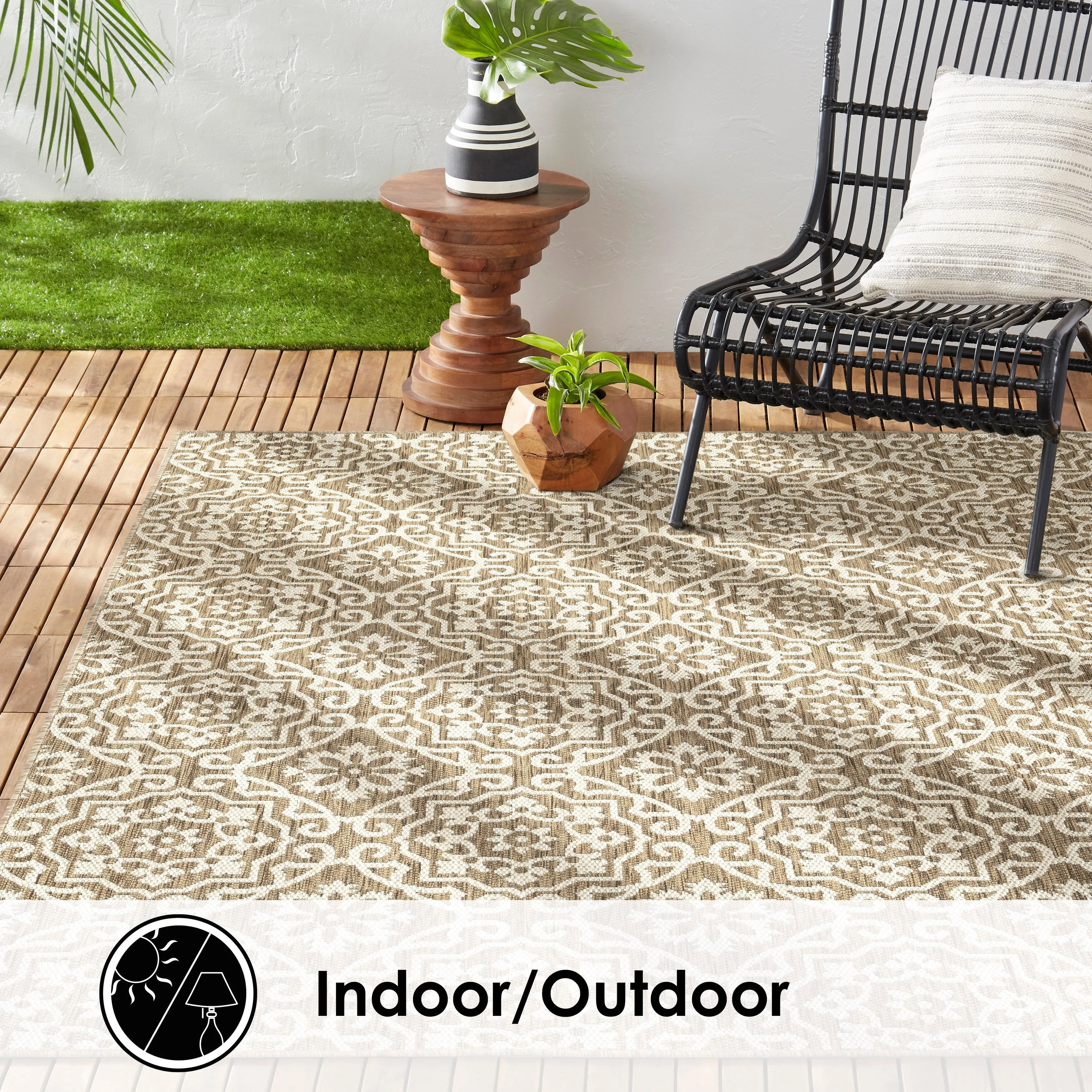 Nicole Miller New York Patio Country Danica Indoor/Outdoor Area Rug