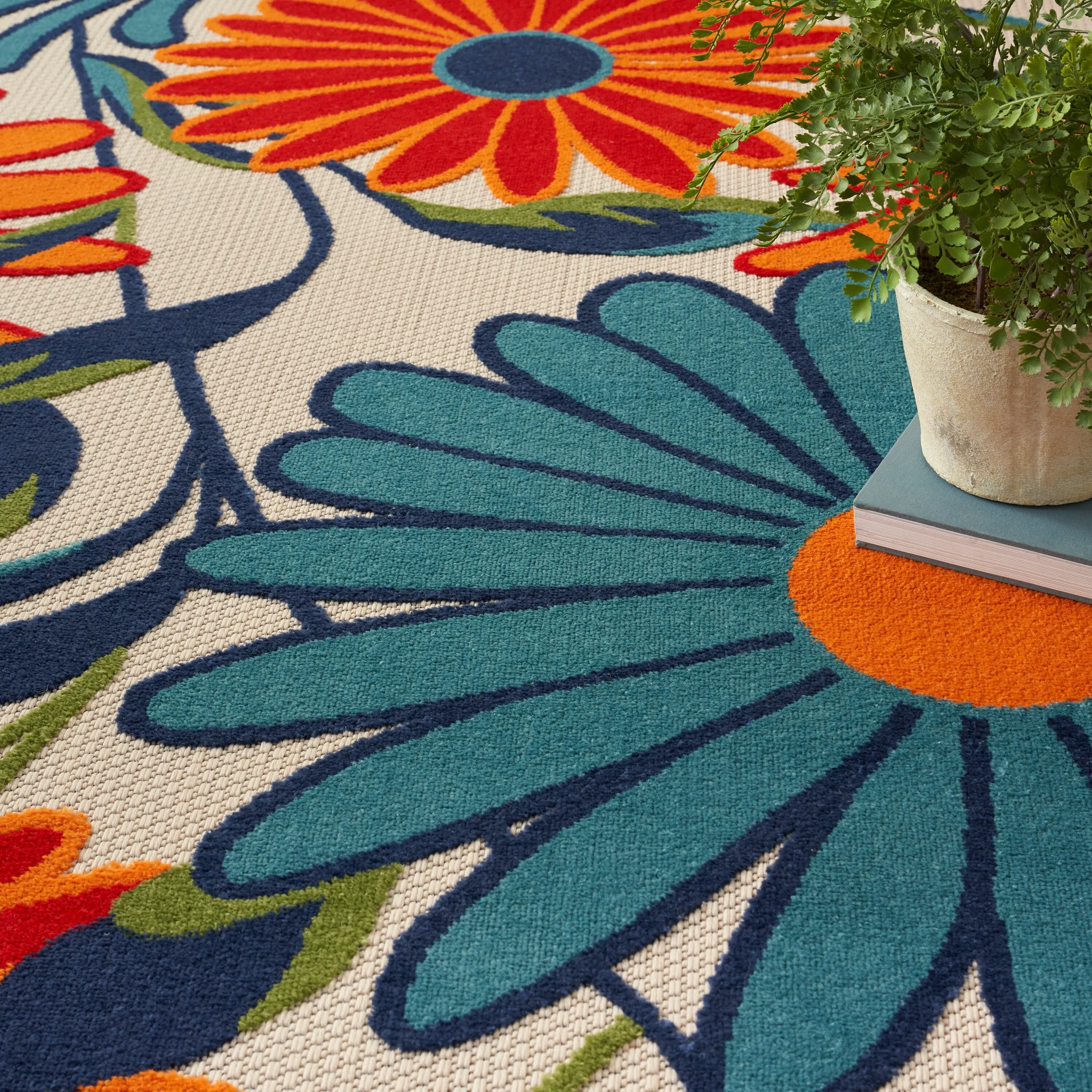 Nourison Alice Indoor/Outdoor Floral Area Rug.