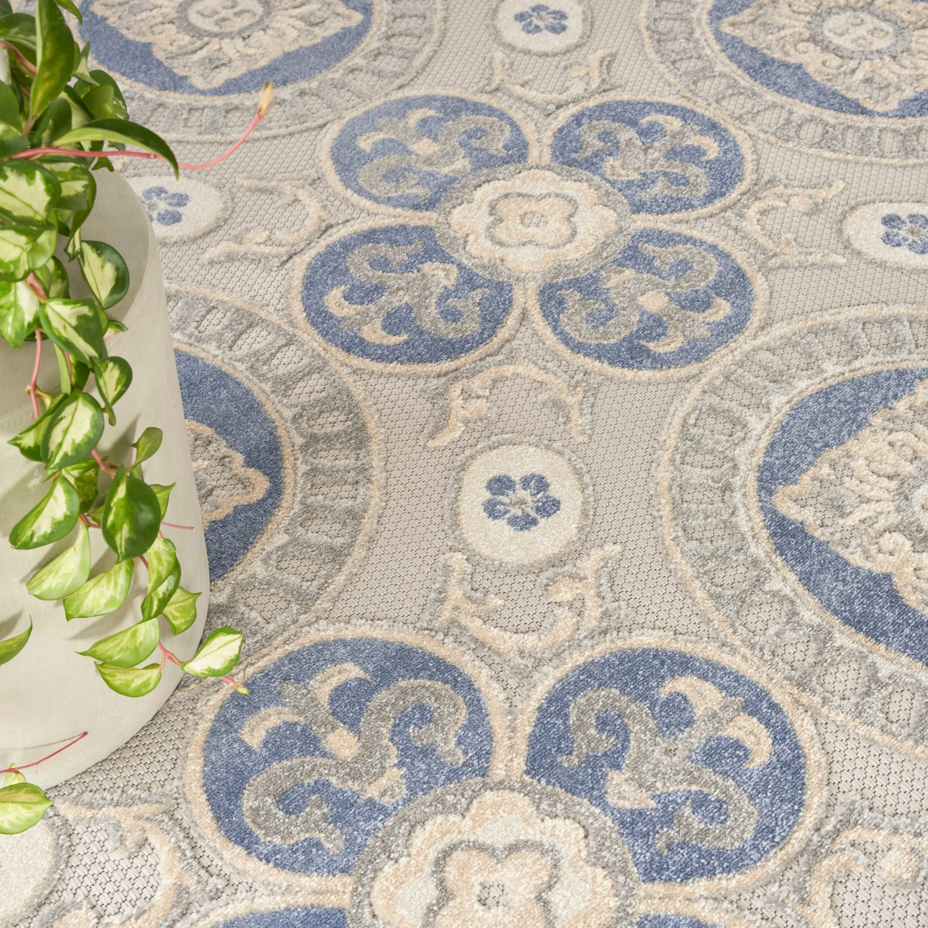 Nourison Aloha Indoor/outdoor Geometric Area Rug