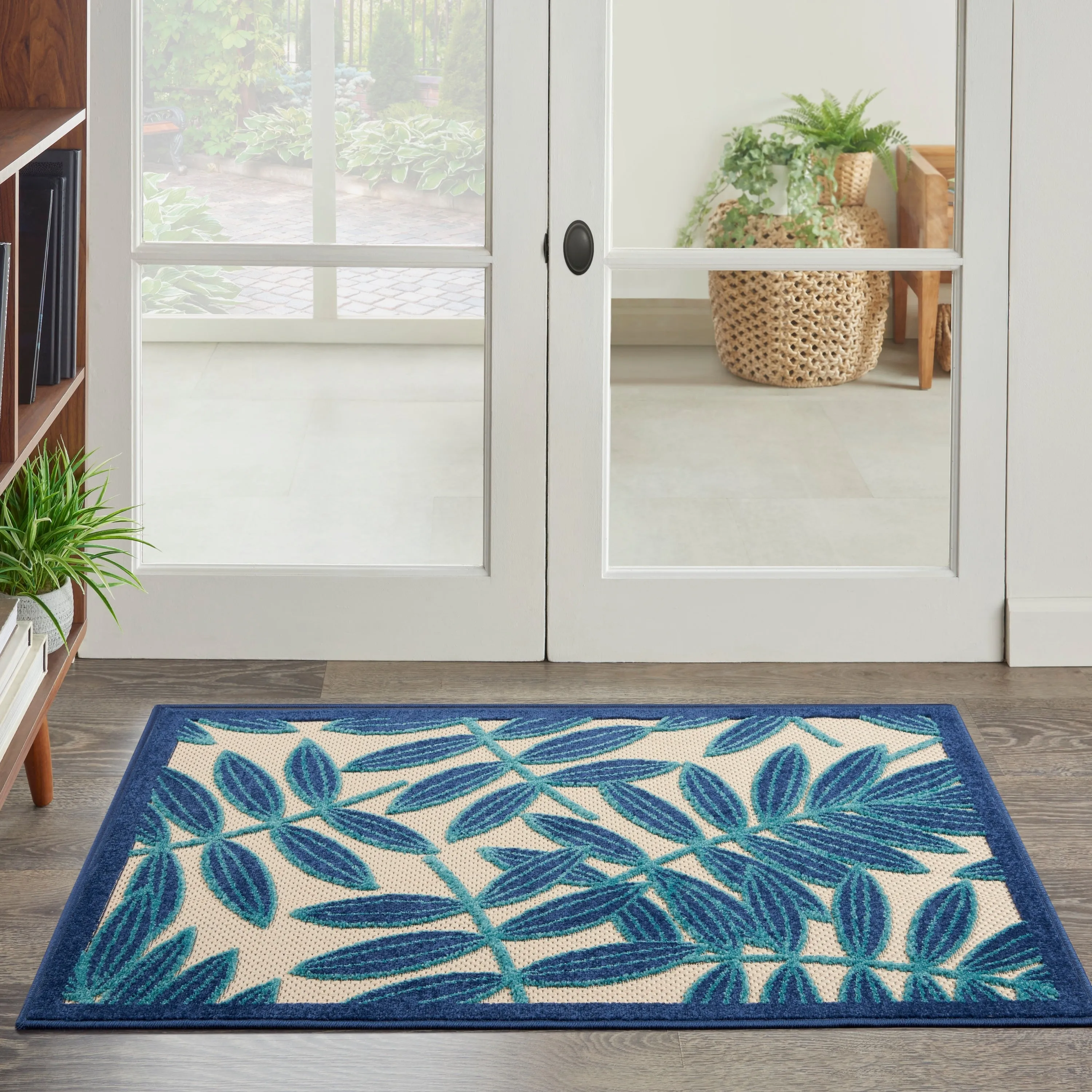 Nourison Aloha Leaf Print Vibrant Indoor/Outdoor Area Rug