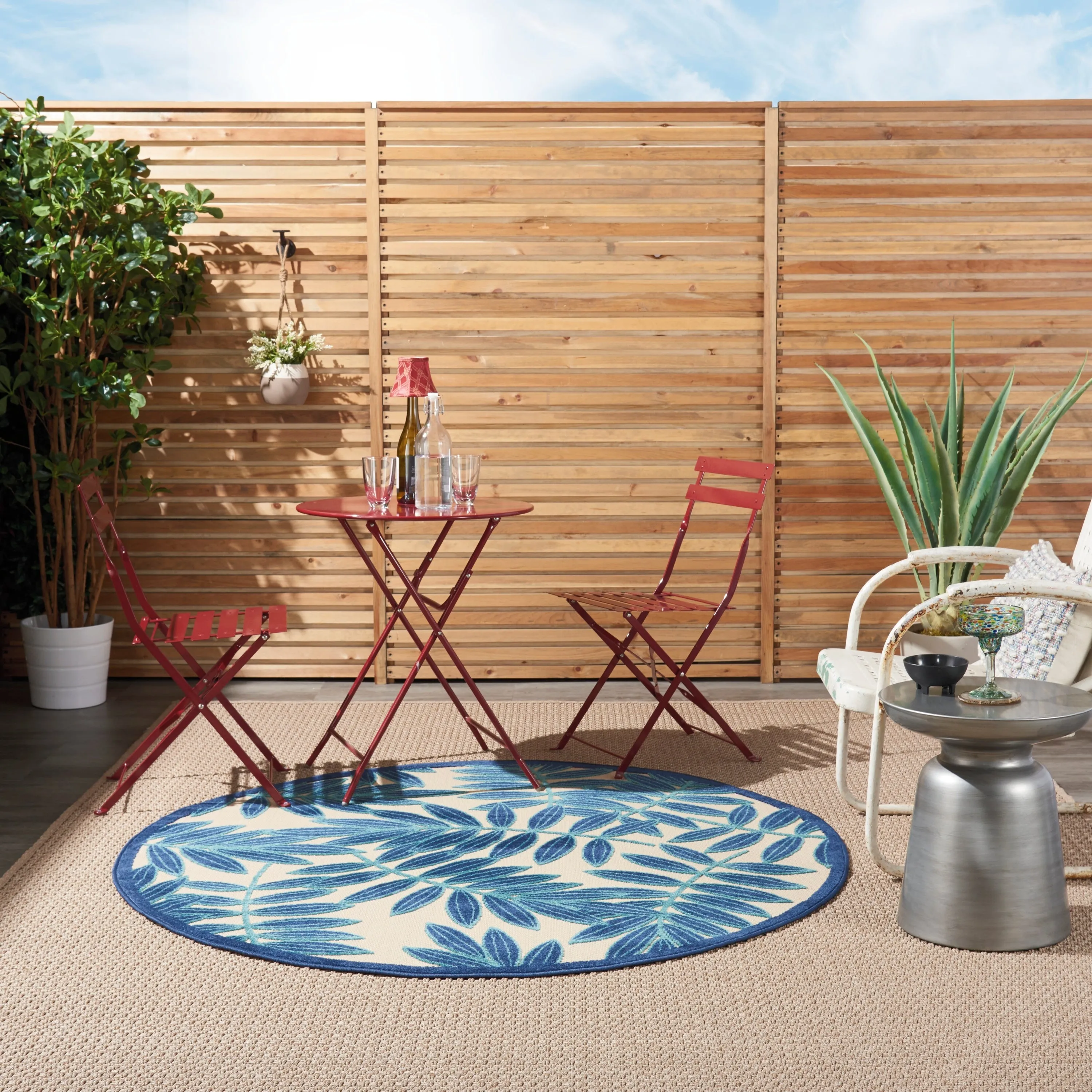 Nourison Aloha Leaf Print Vibrant Indoor/Outdoor Area Rug