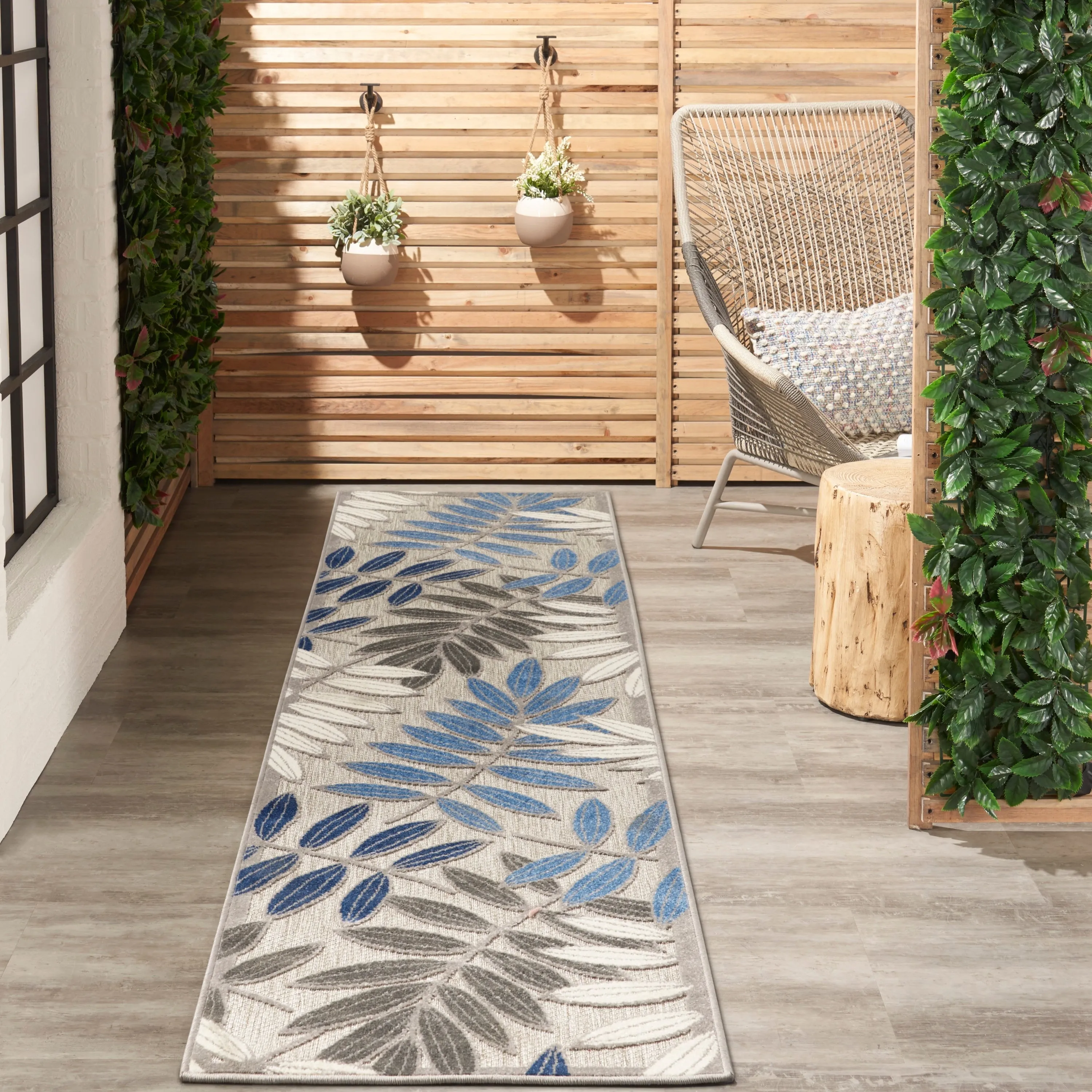 Nourison Aloha Leaf Print Vibrant Indoor/Outdoor Area Rug