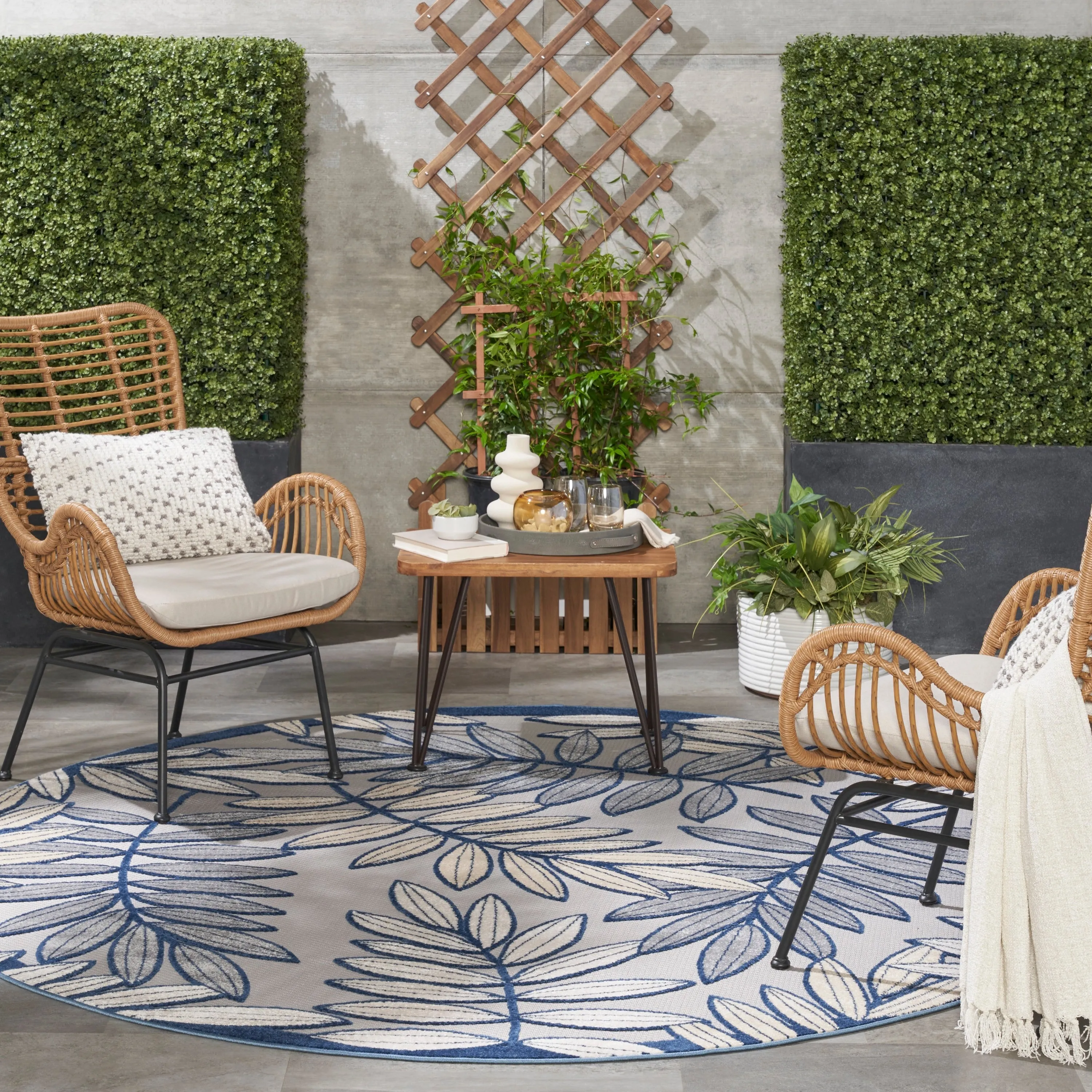Nourison Aloha Leaf Print Vibrant Indoor/Outdoor Area Rug