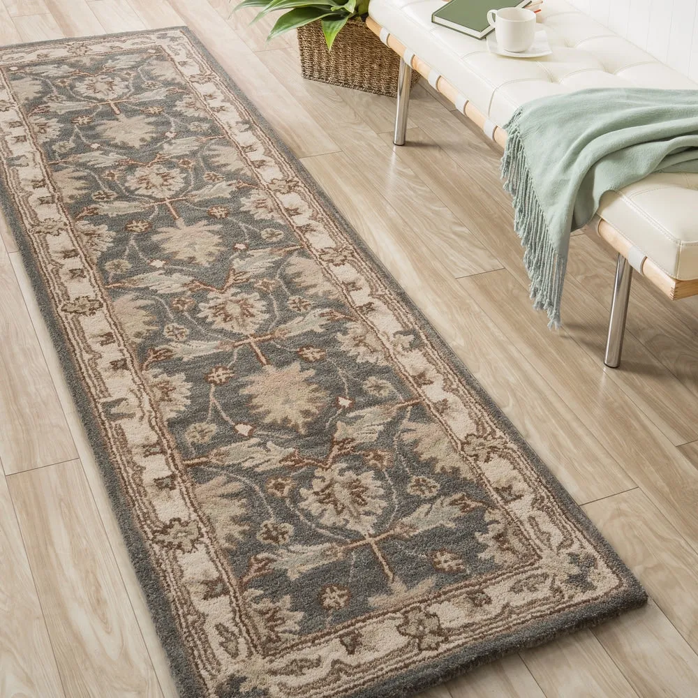 Nourison Hand-tufted Wool Persian Vine and Bloom Area Rug