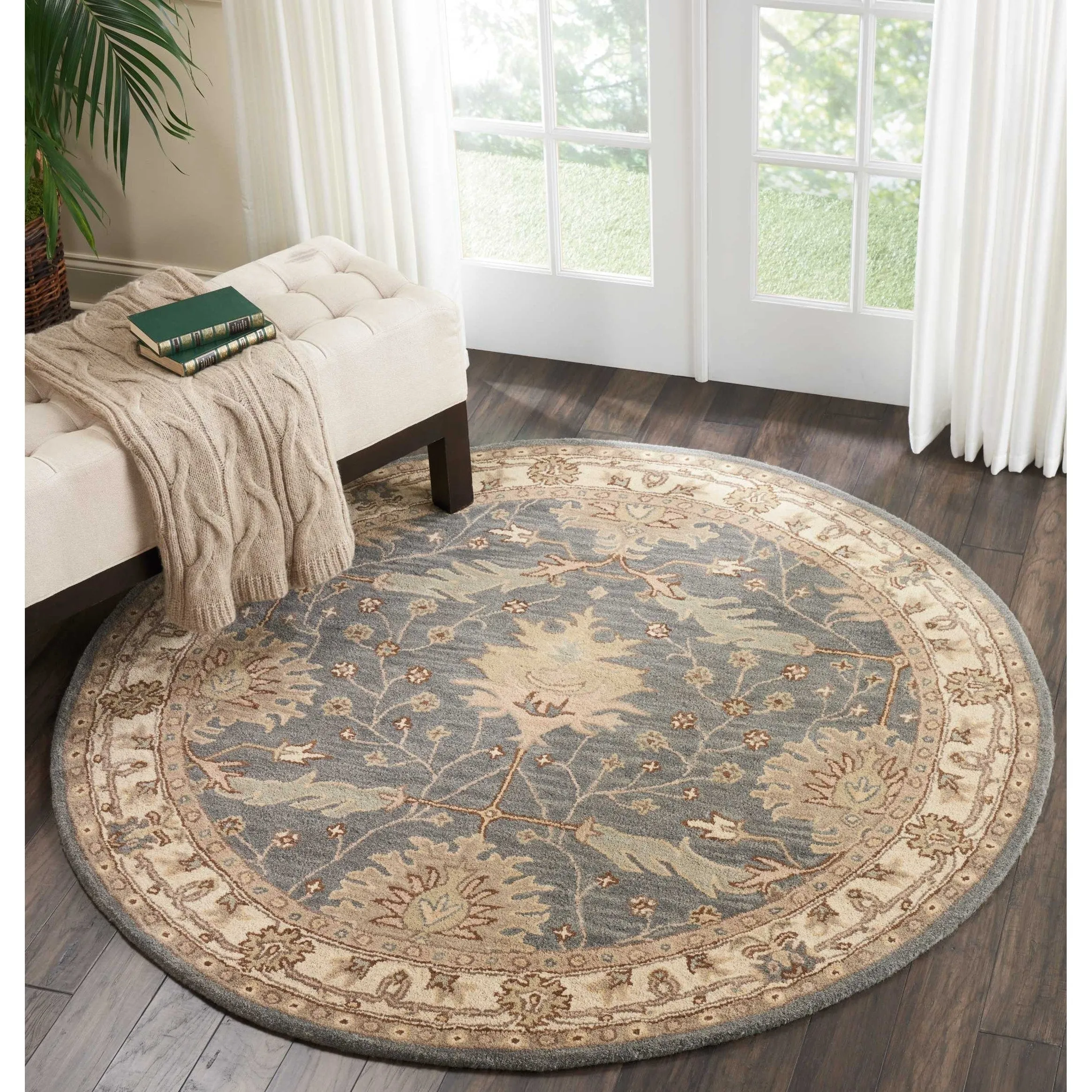Nourison Hand-tufted Wool Persian Vine and Bloom Area Rug