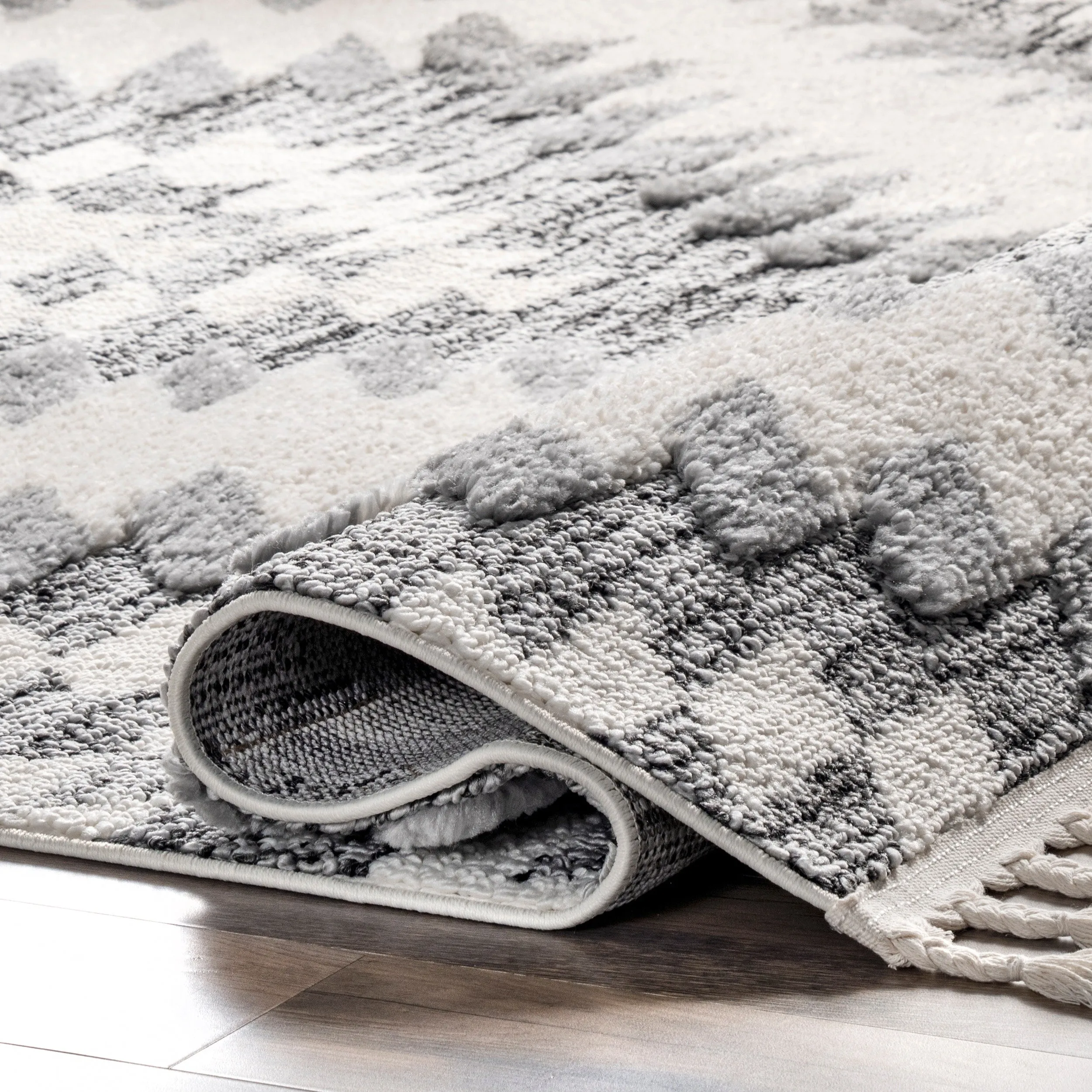 Nuloom Adelade Aztec High Low Shaggy Tassel Area Rug
