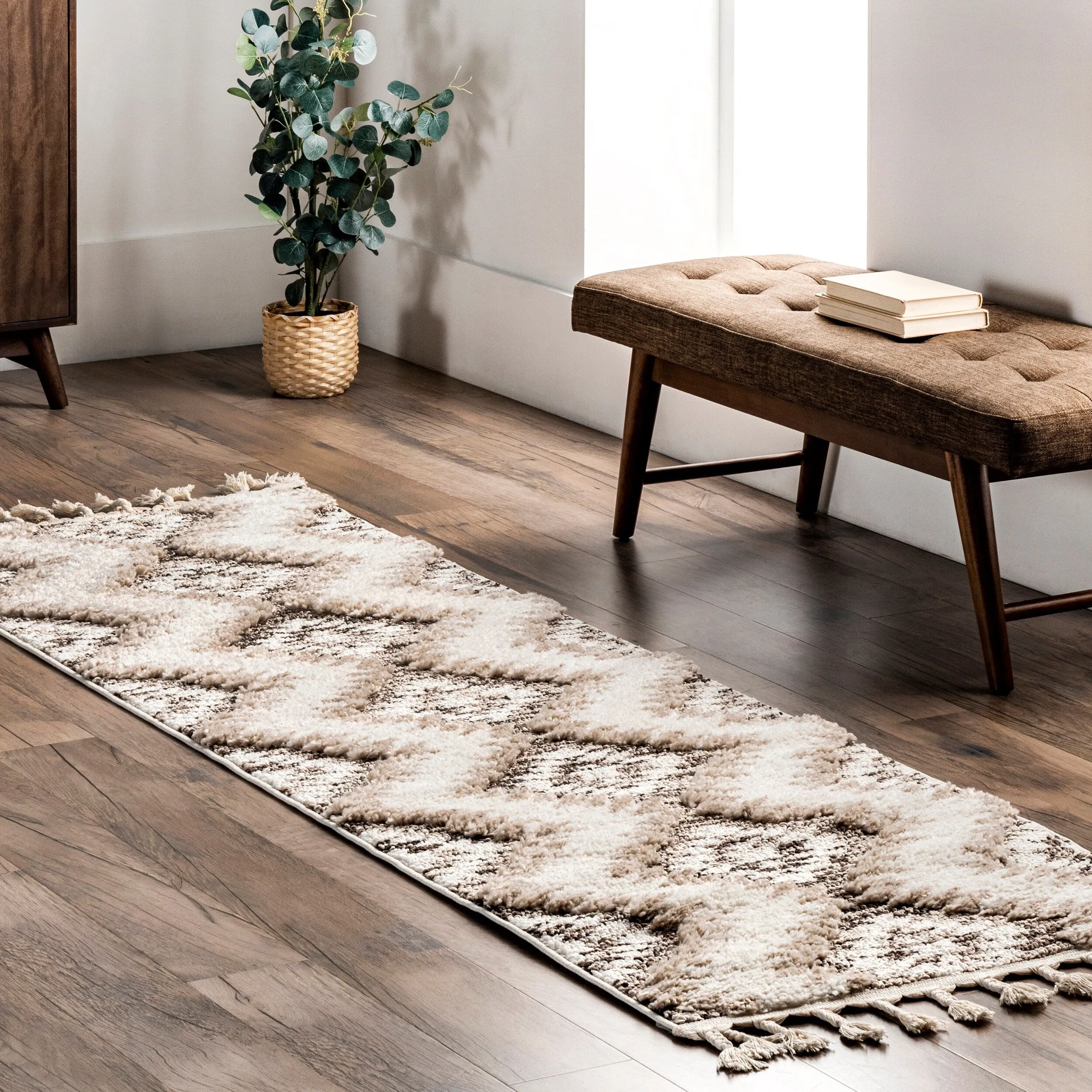 Nuloom Adelade Aztec High Low Shaggy Tassel Area Rug