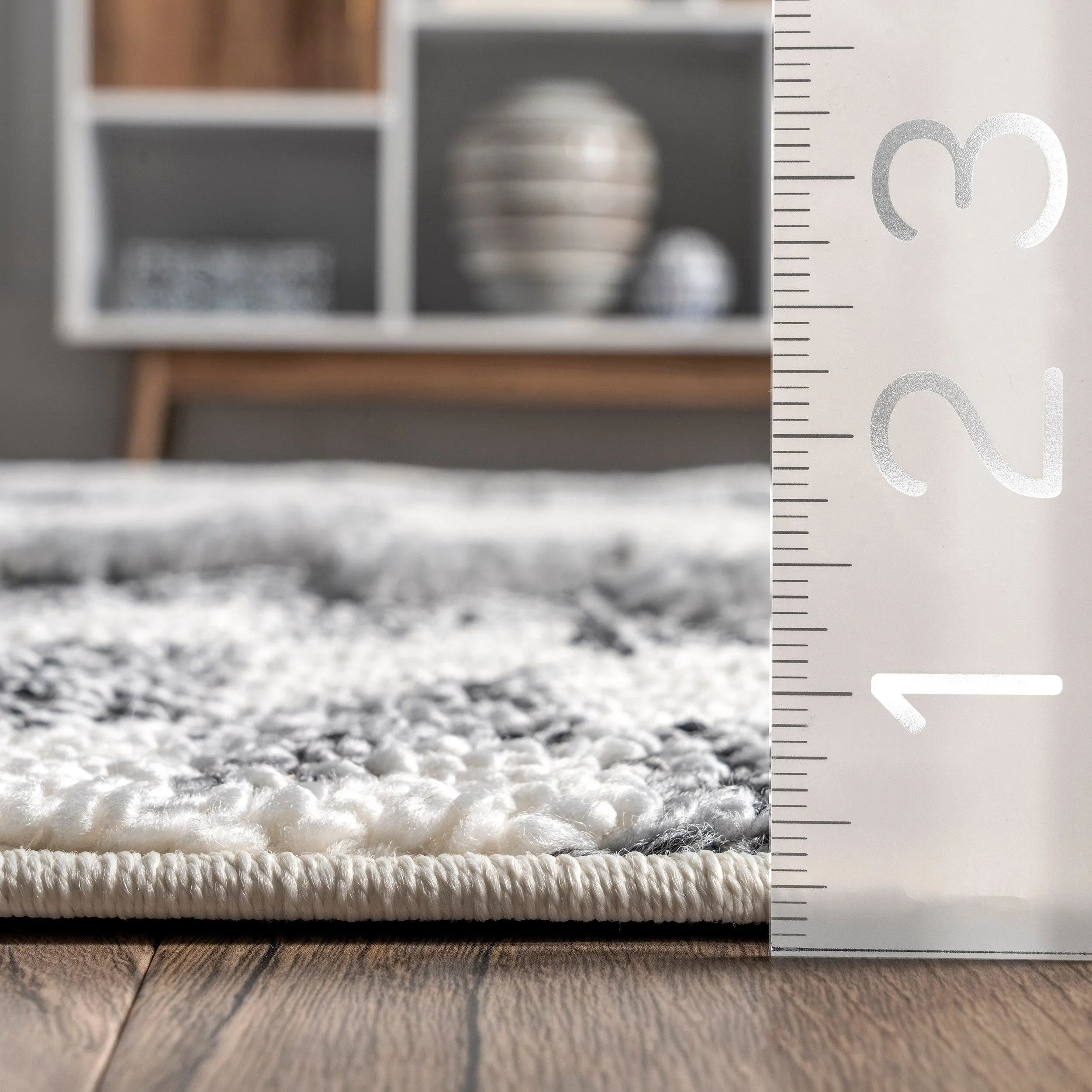 Nuloom Adelade Aztec High Low Shaggy Tassel Area Rug