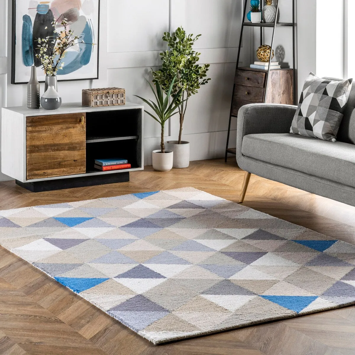 Nuloom Bianca Triangles Area Rug