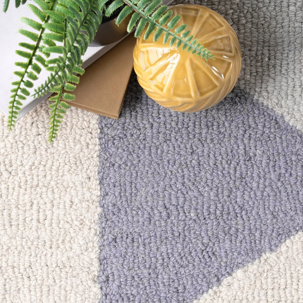 Nuloom Bianca Triangles Area Rug