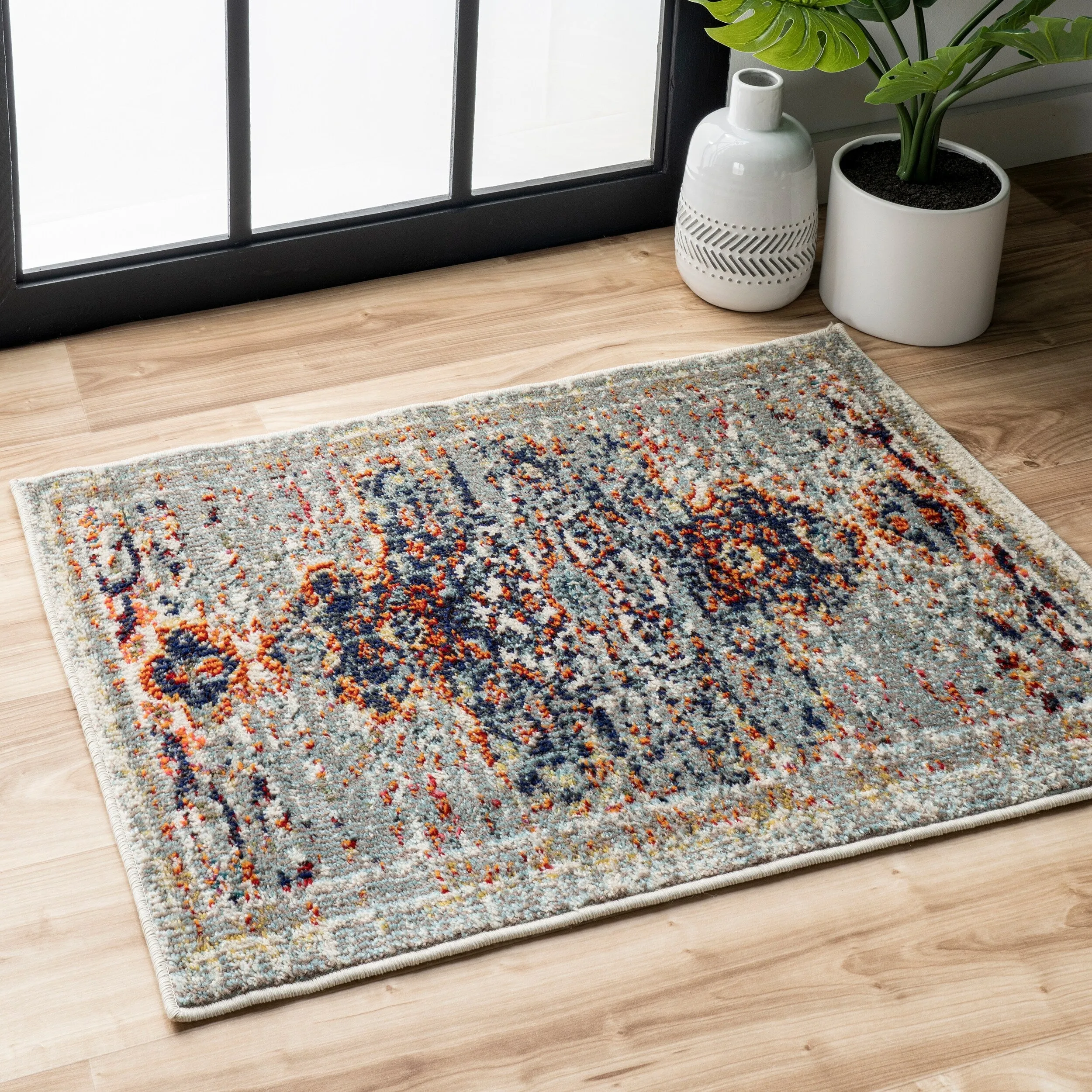 Nuloom Distressed Persian Sarita Area Rug