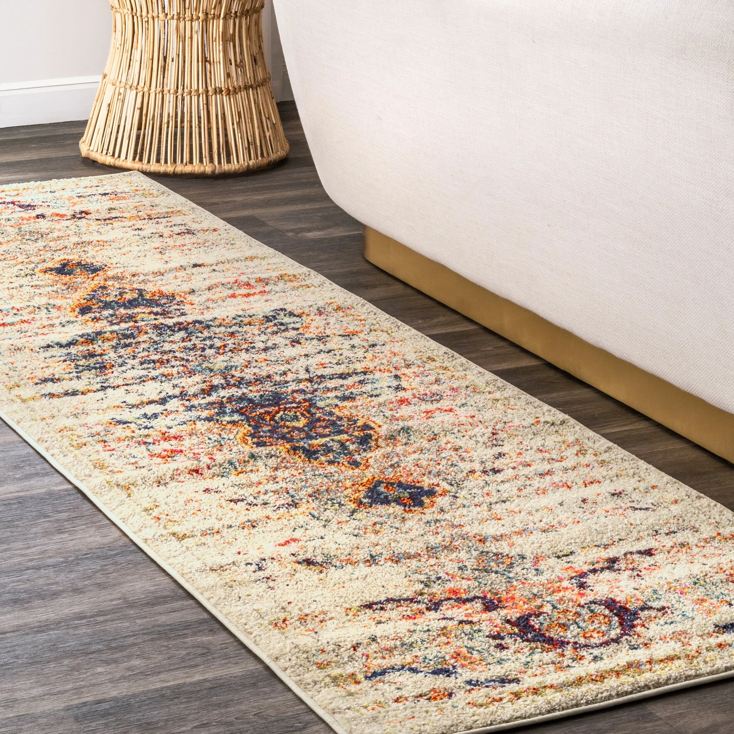Nuloom Distressed Persian Sarita Area Rug