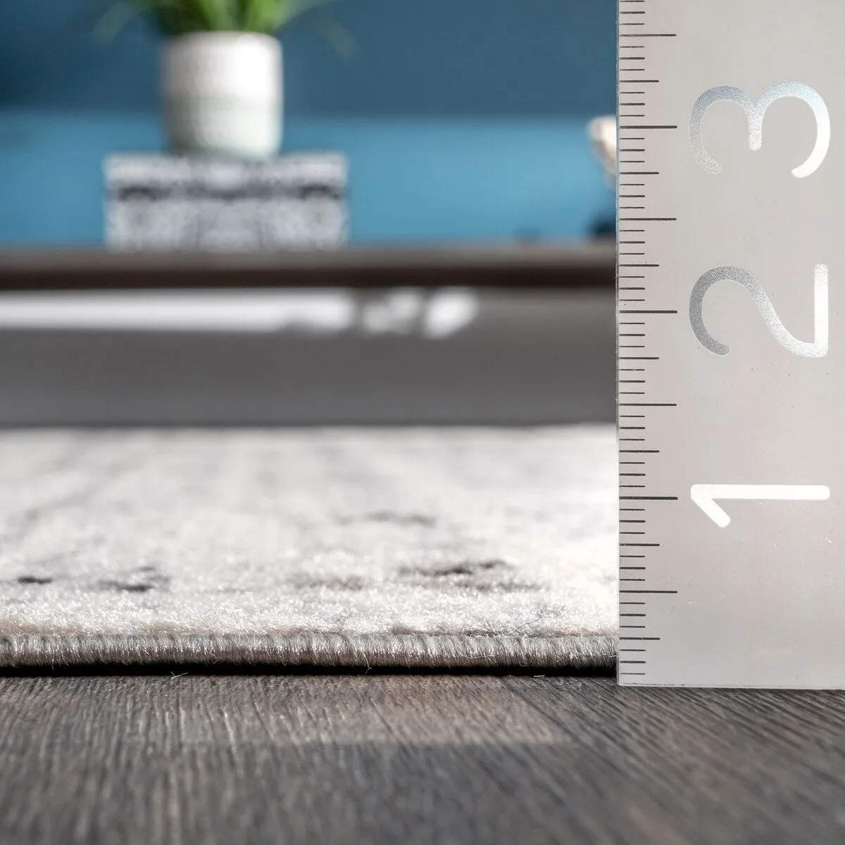Nuloom Faded Tribal Chevrons Solid Area Rug