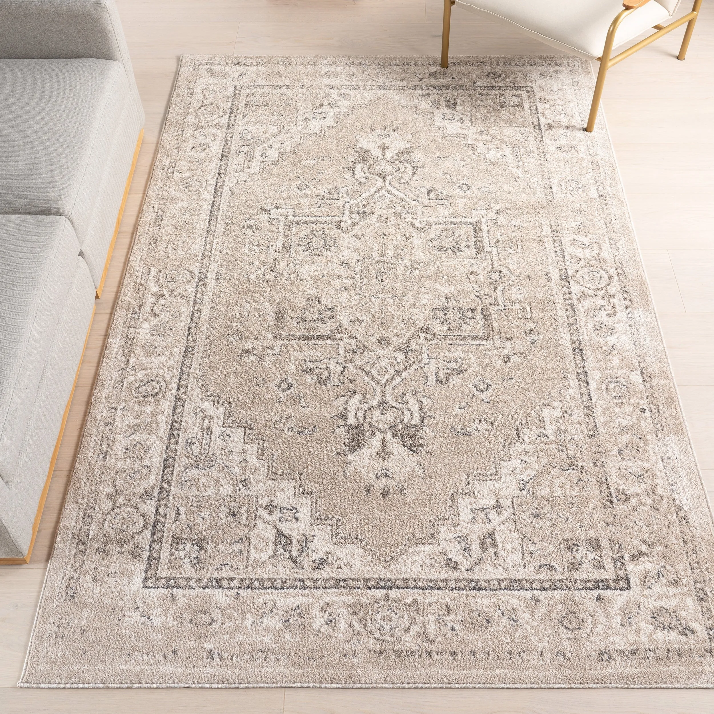 Nuloom Gena Distressed Transitional Medallion Area Rug