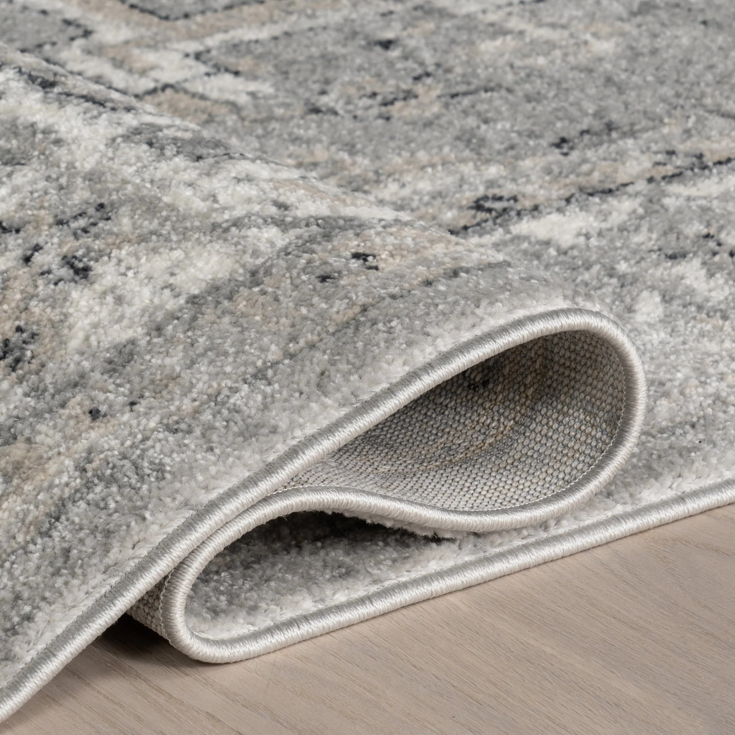 Nuloom Gena Distressed Transitional Medallion Area Rug