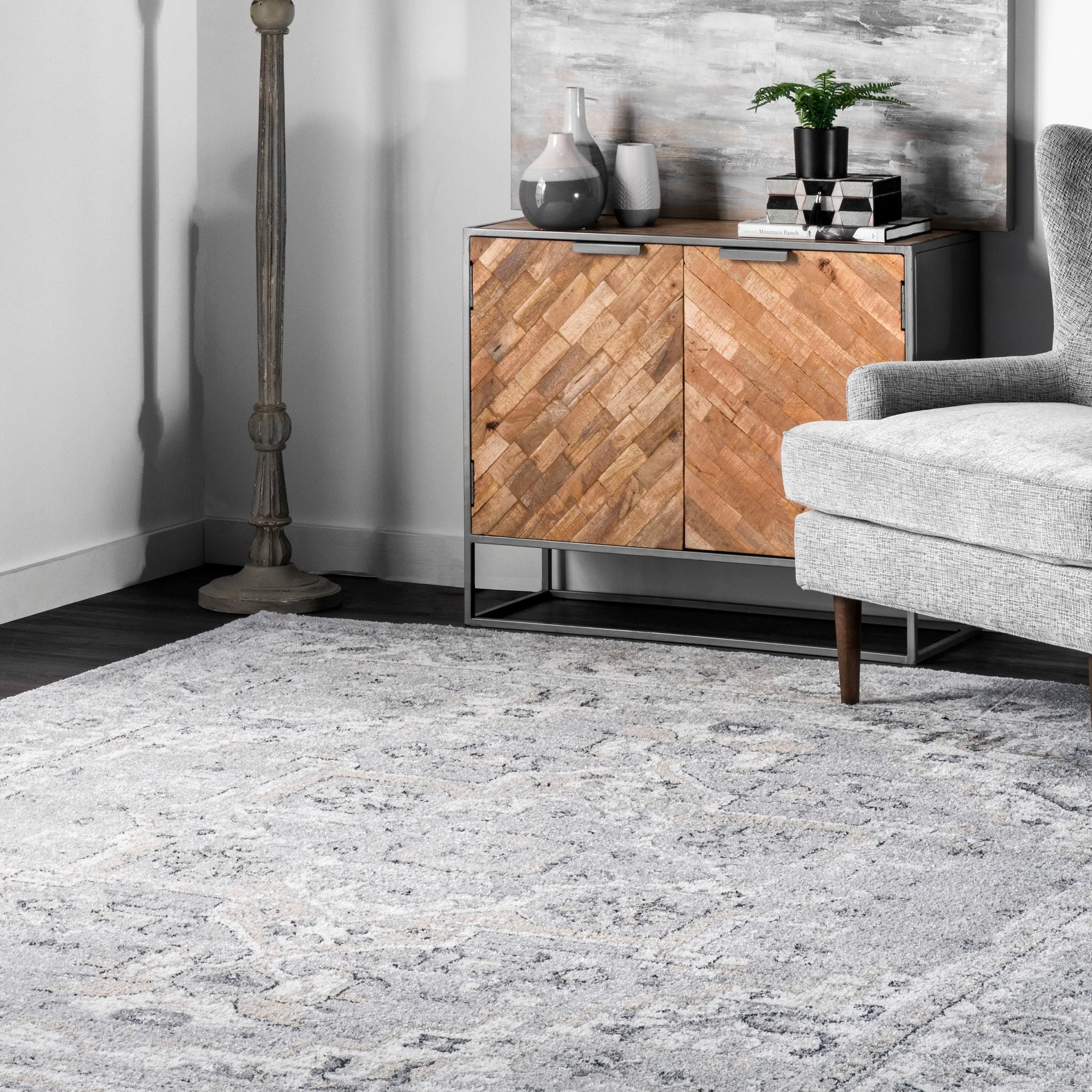 Nuloom Gena Distressed Transitional Medallion Area Rug