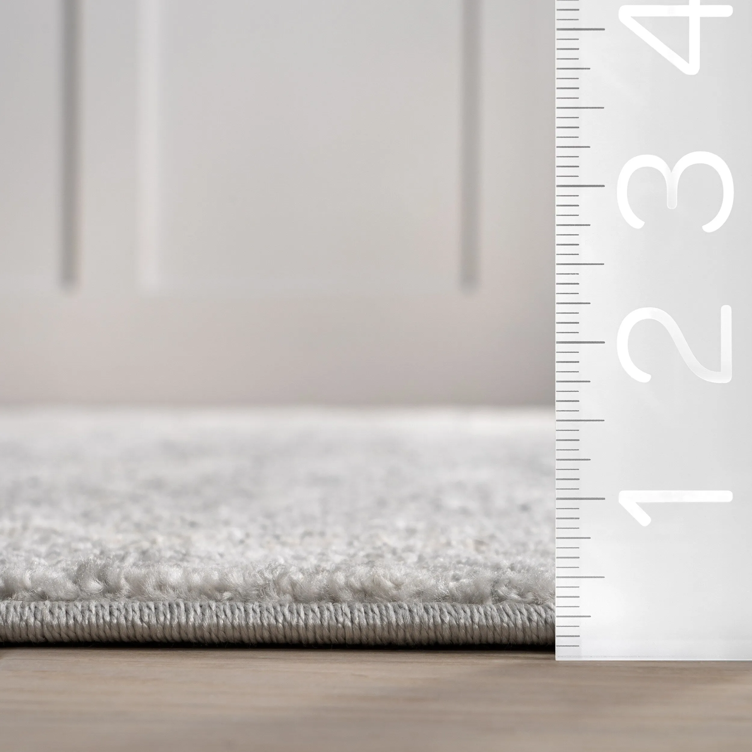 Nuloom Gena Distressed Transitional Medallion Area Rug