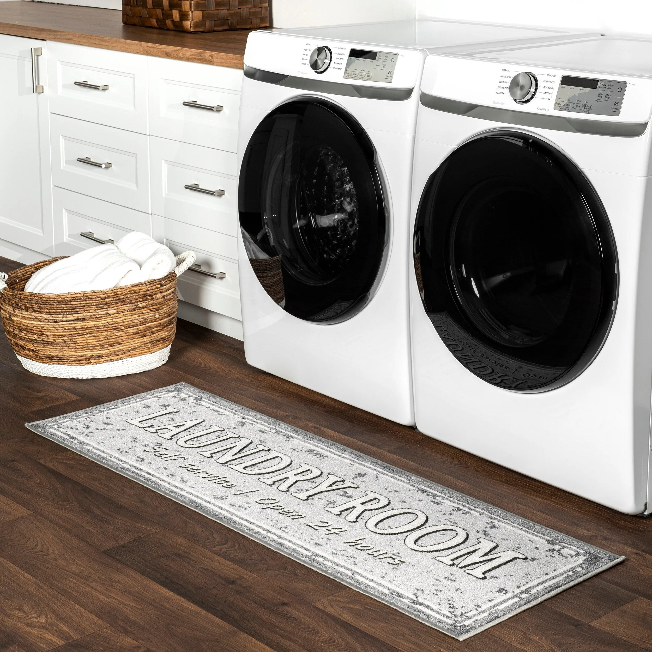 Nuloom Graphic Machine Washable Laundry Mat