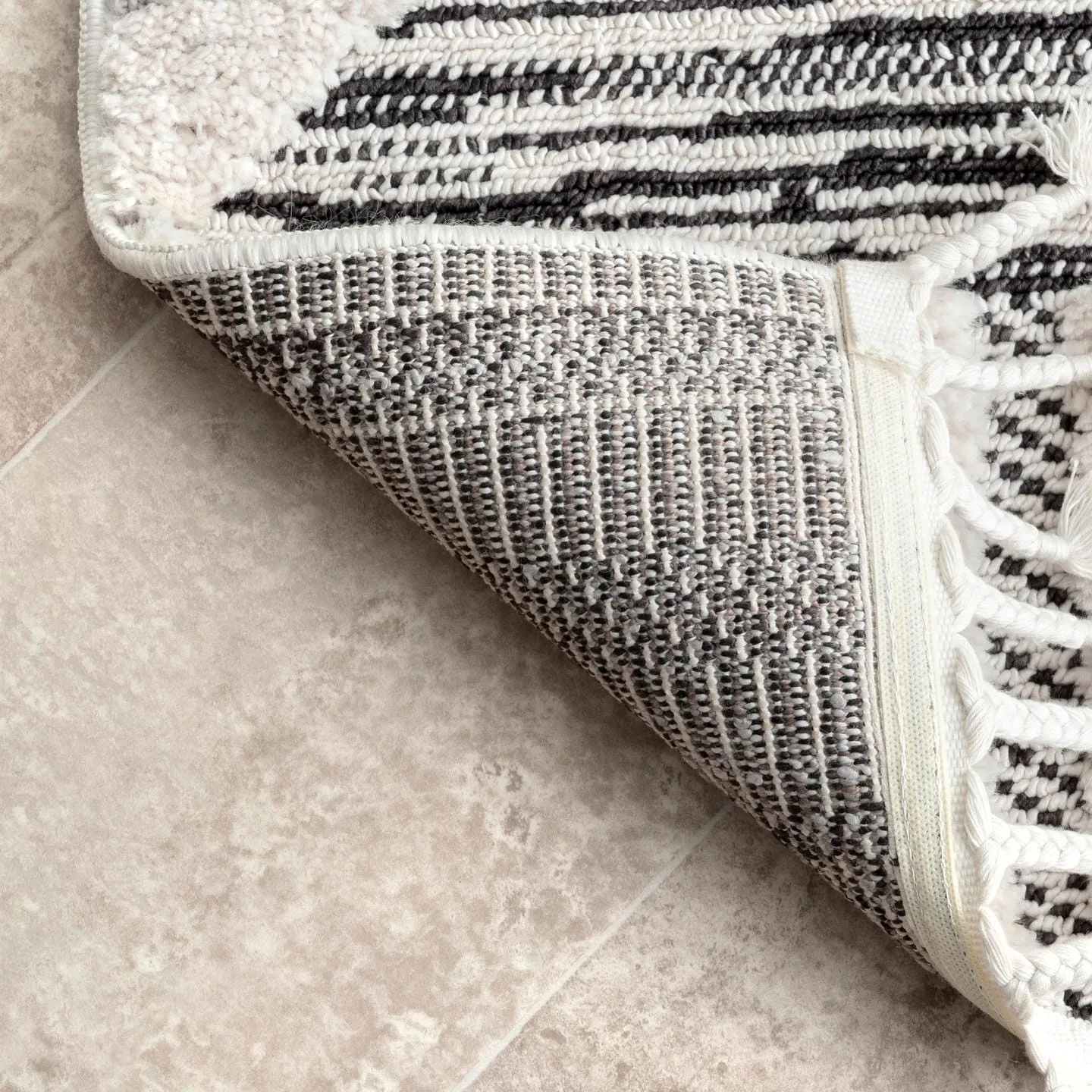 Nuloom Journey Shaggy Checkered Tiles Tassel Area Rug