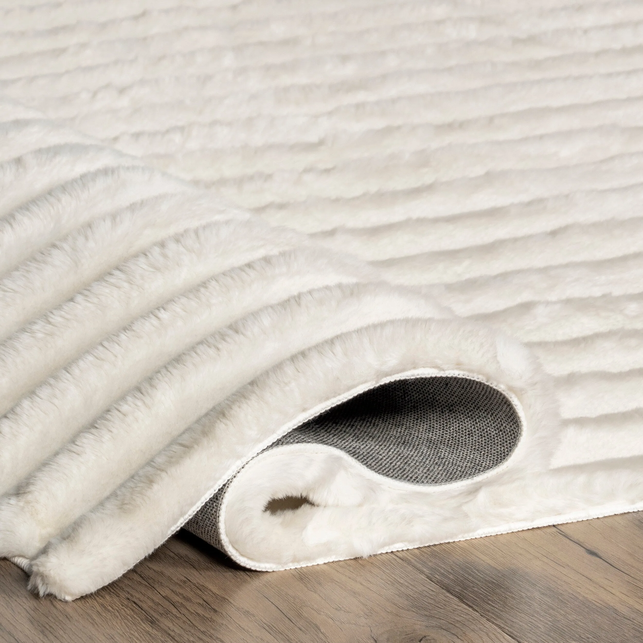Nuloom Kai SuperiorWash Stripe Faux Rabbit Machine Washable Area Rug