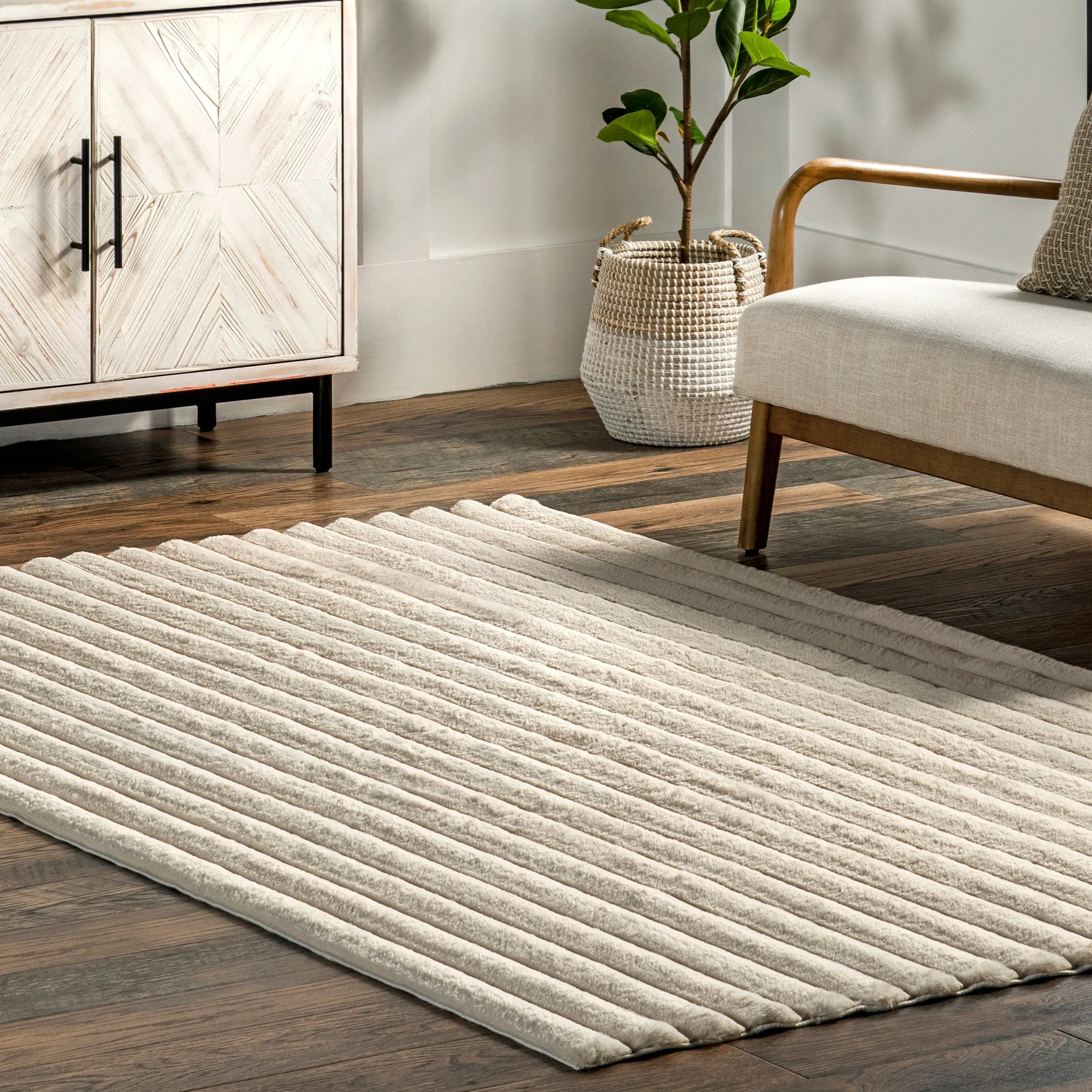 Nuloom Kai SuperiorWash Stripe Faux Rabbit Machine Washable Area Rug
