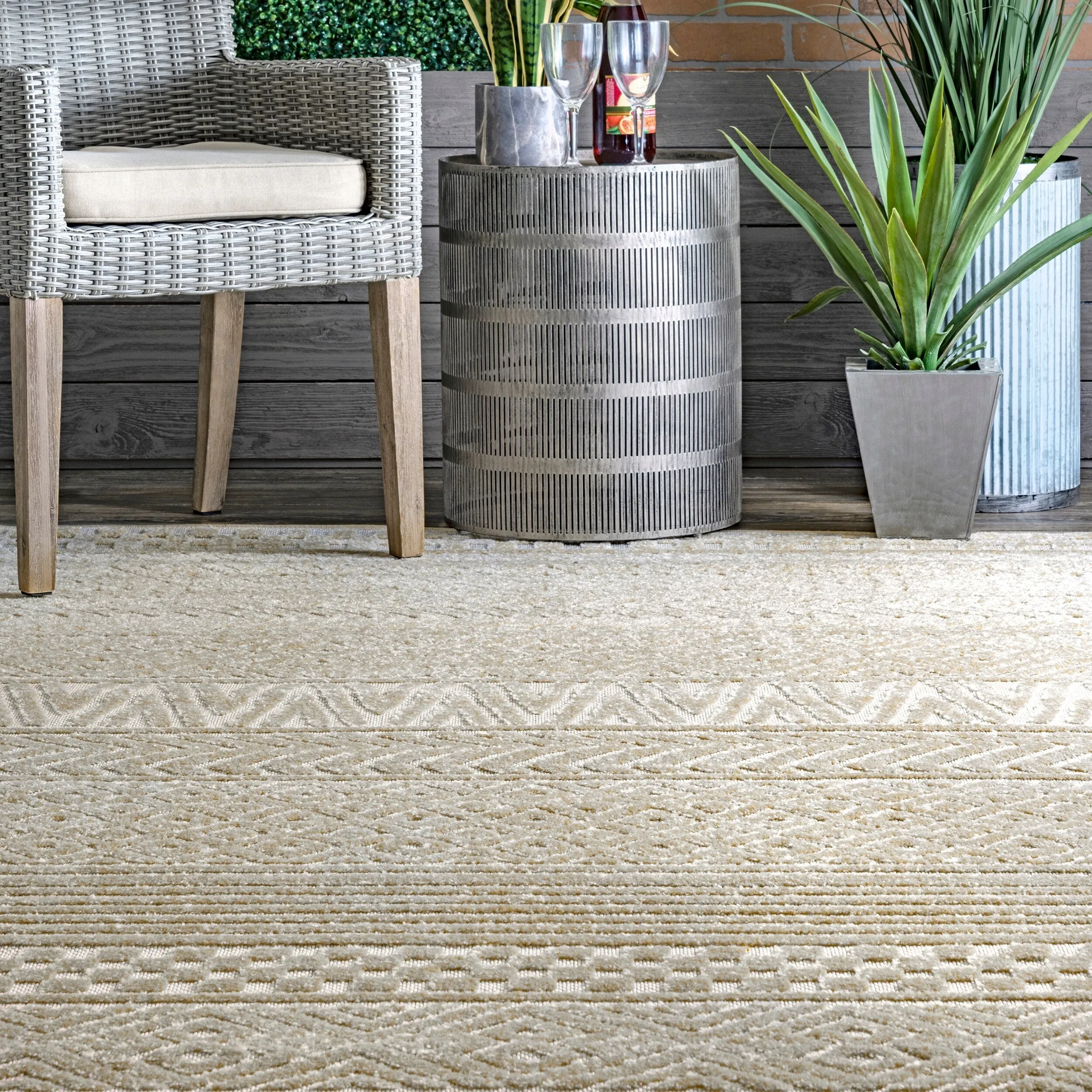 Nuloom Kamryn Textured Tribal Indoor/Outdoor Area Rug