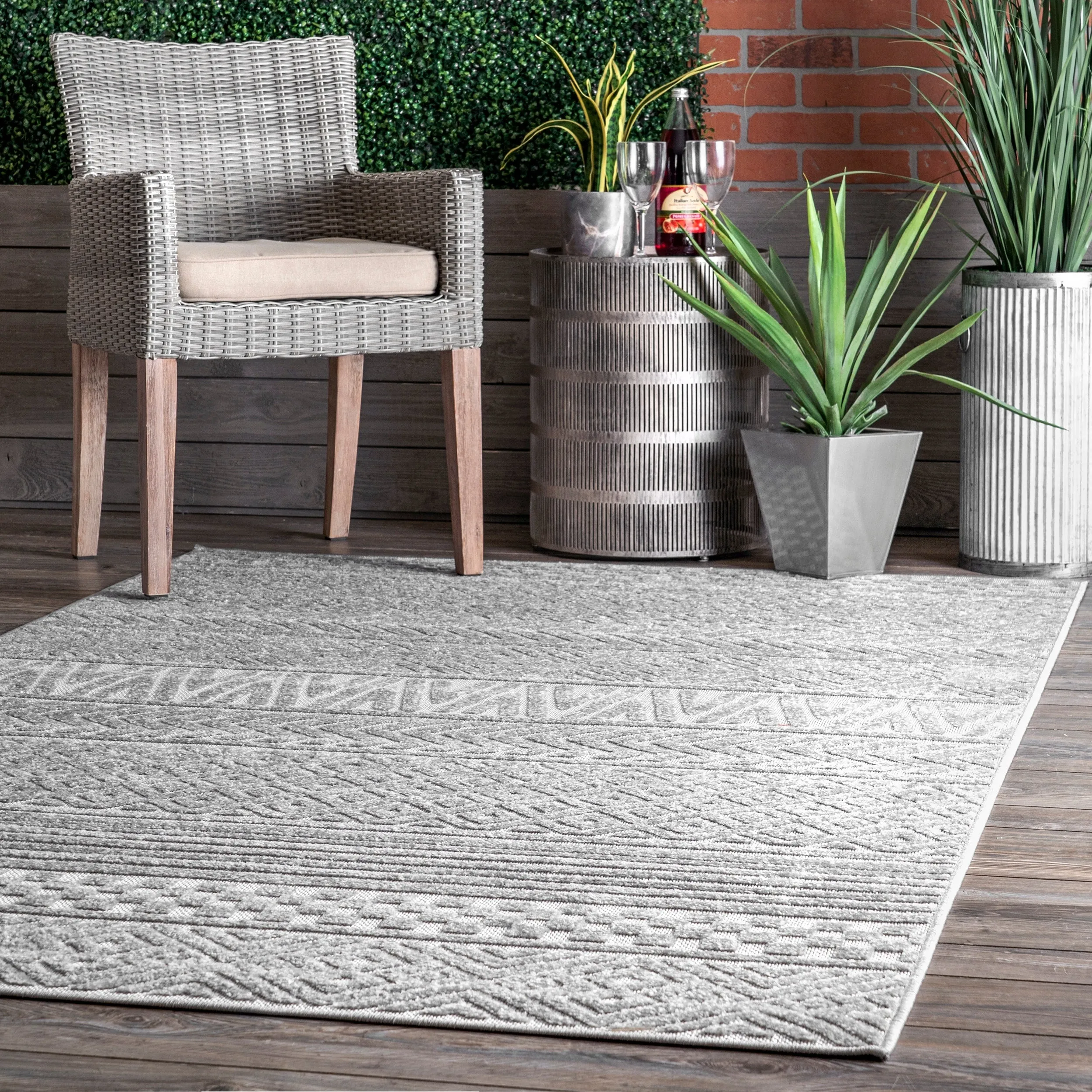 Nuloom Kamryn Textured Tribal Indoor/Outdoor Area Rug