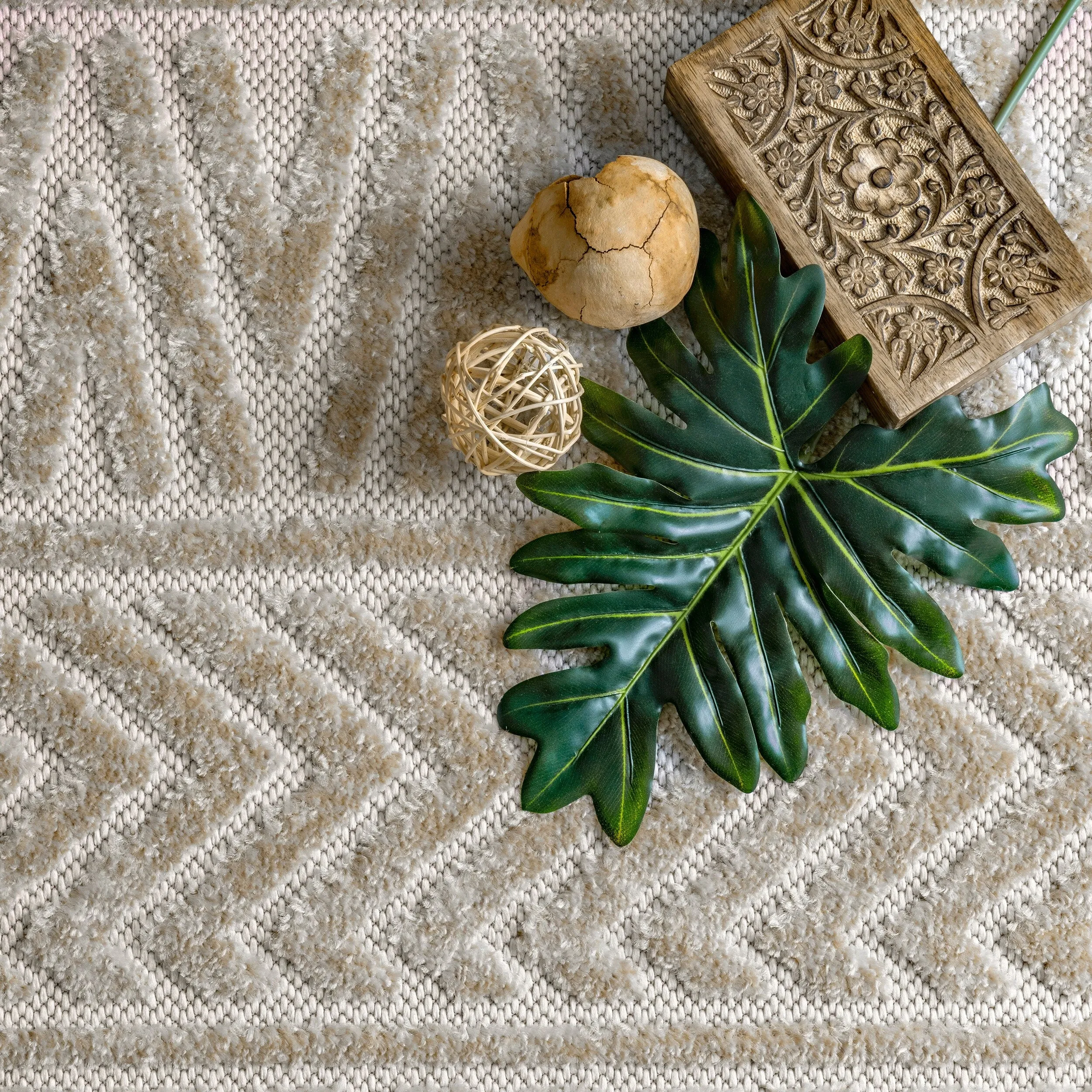 Nuloom Kamryn Textured Tribal Indoor/Outdoor Area Rug