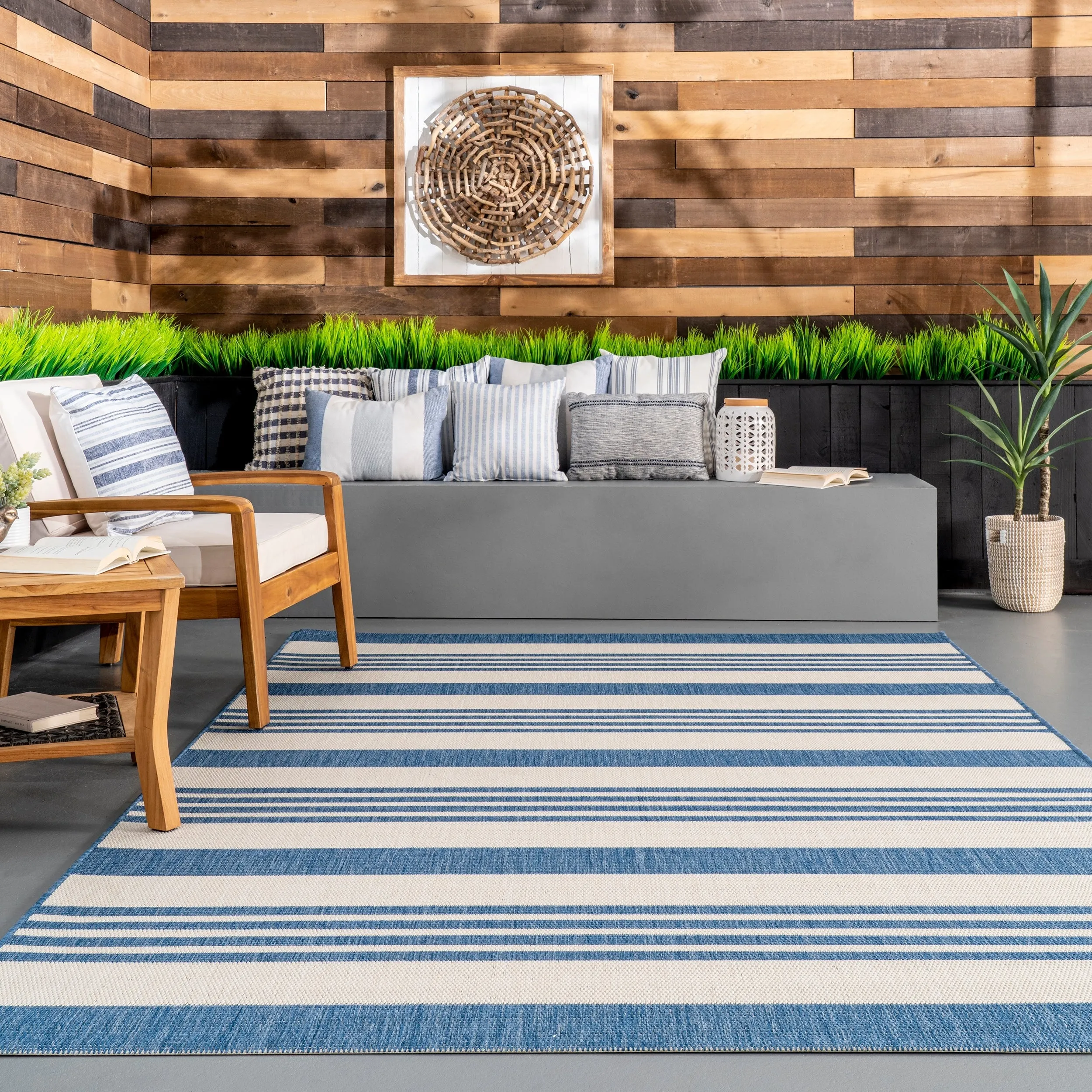 Nuloom Kristen Striped Indoor/Outdoor Area Rug