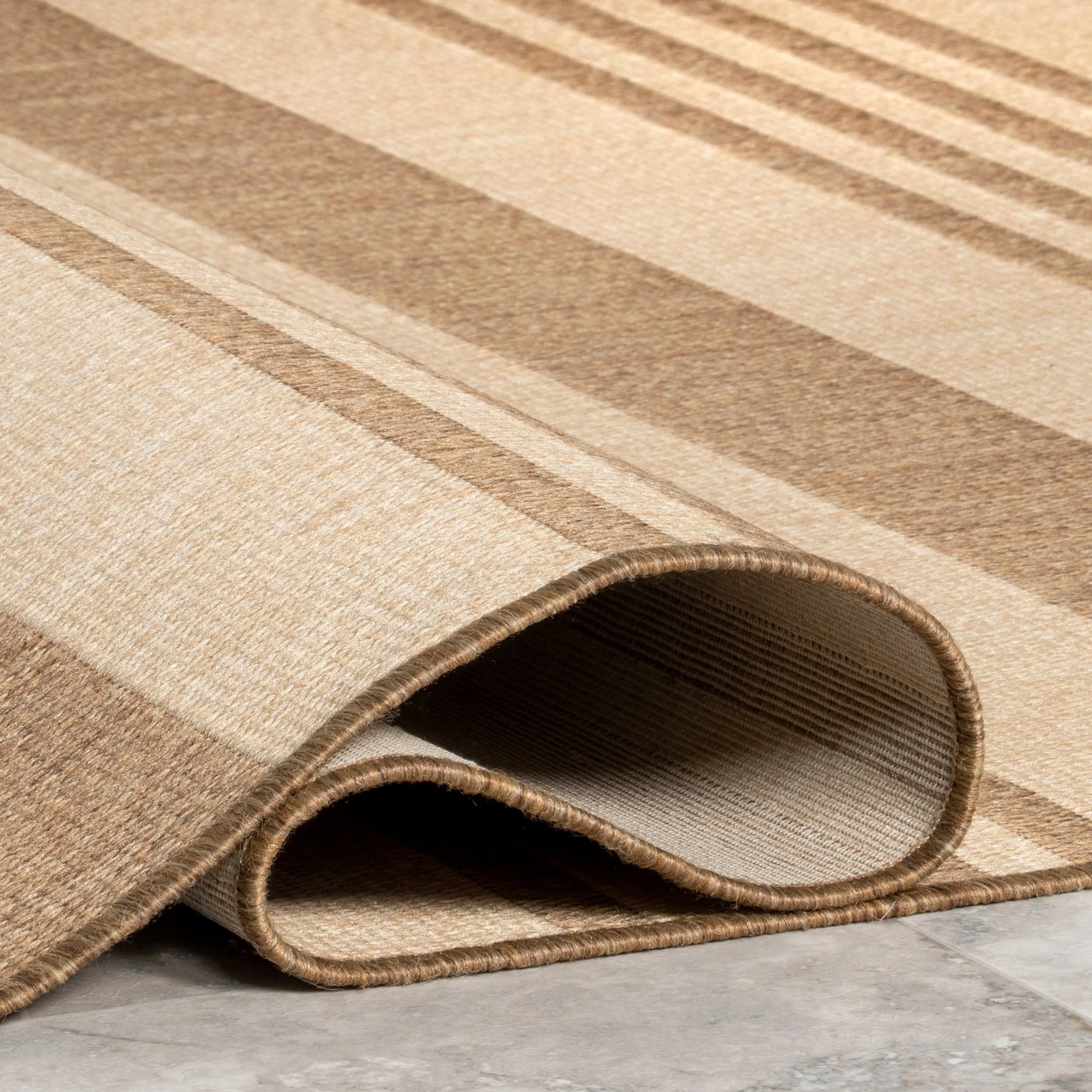 Nuloom Kristen Striped Indoor/Outdoor Area Rug