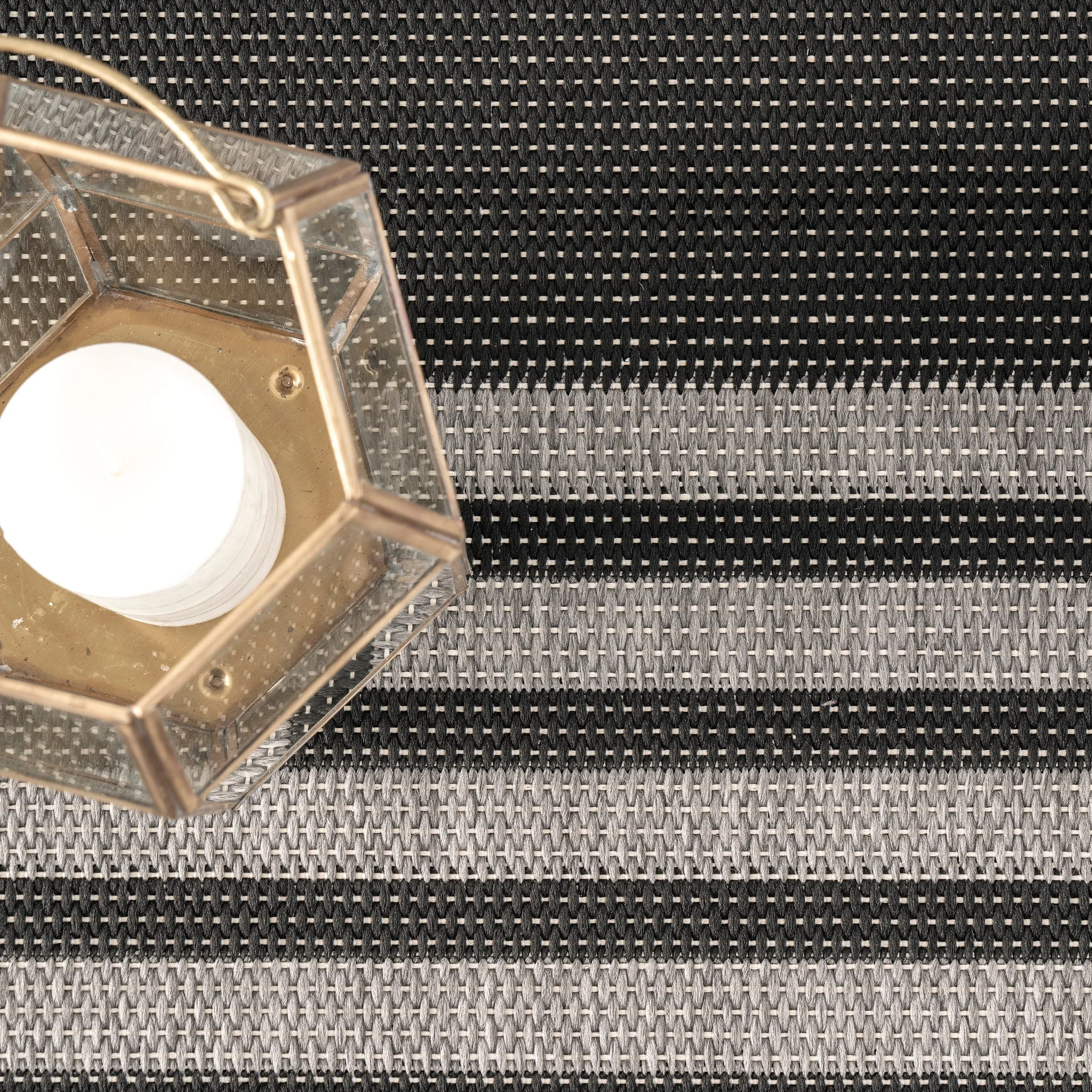 Nuloom Kristen Striped Indoor/Outdoor Area Rug