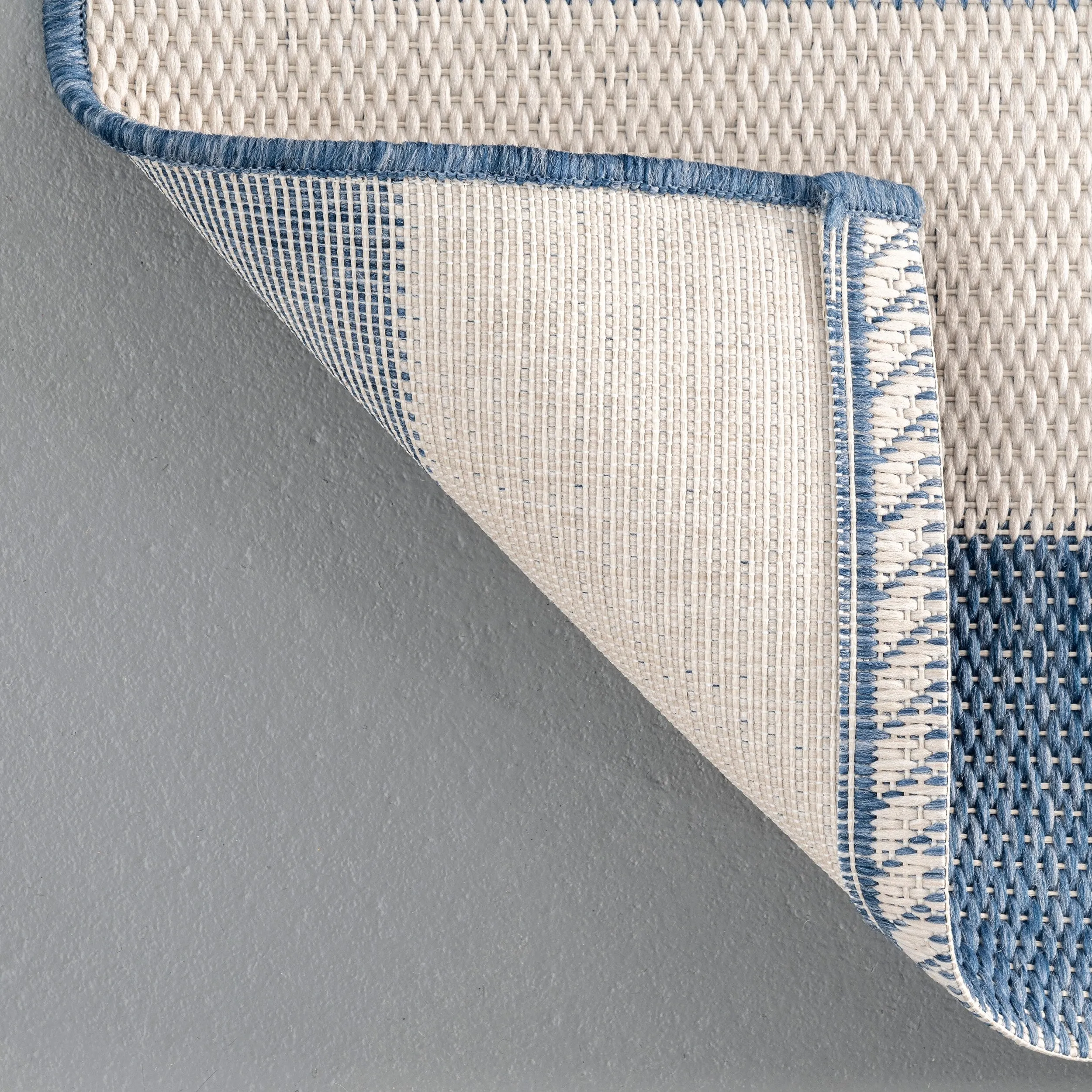 Nuloom Kristen Striped Indoor/Outdoor Area Rug