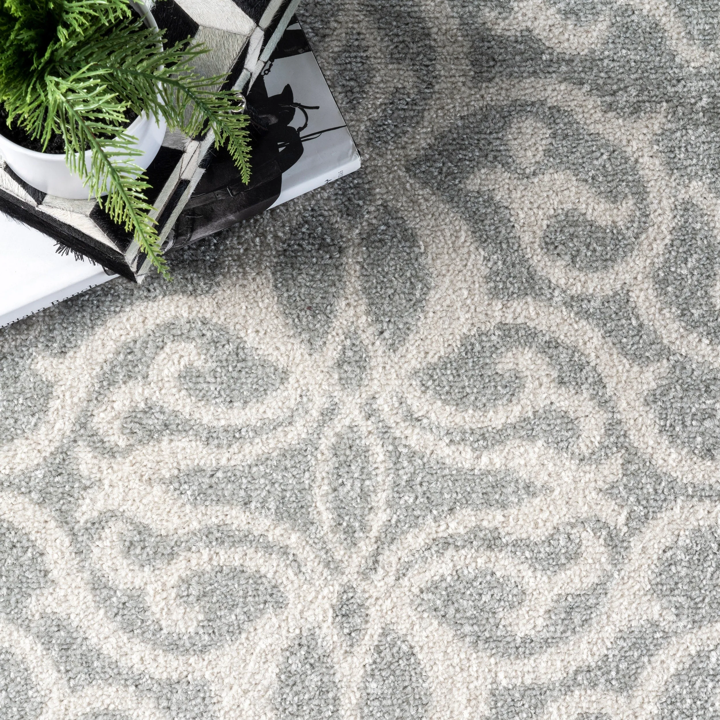Nuloom Sally Faded Trellis Area Rug