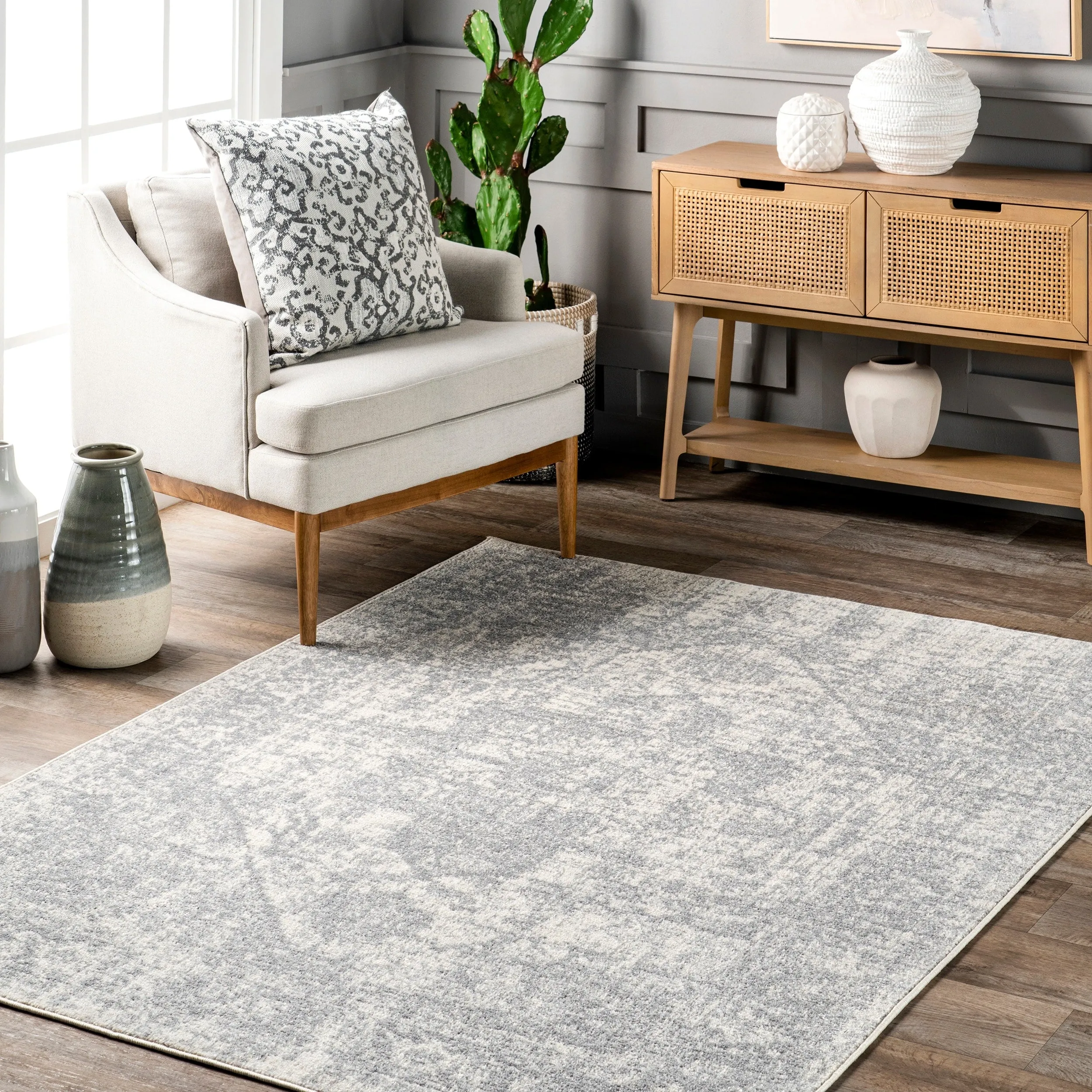 Nuloom Sofia Faded Persian Medallion Area Rug