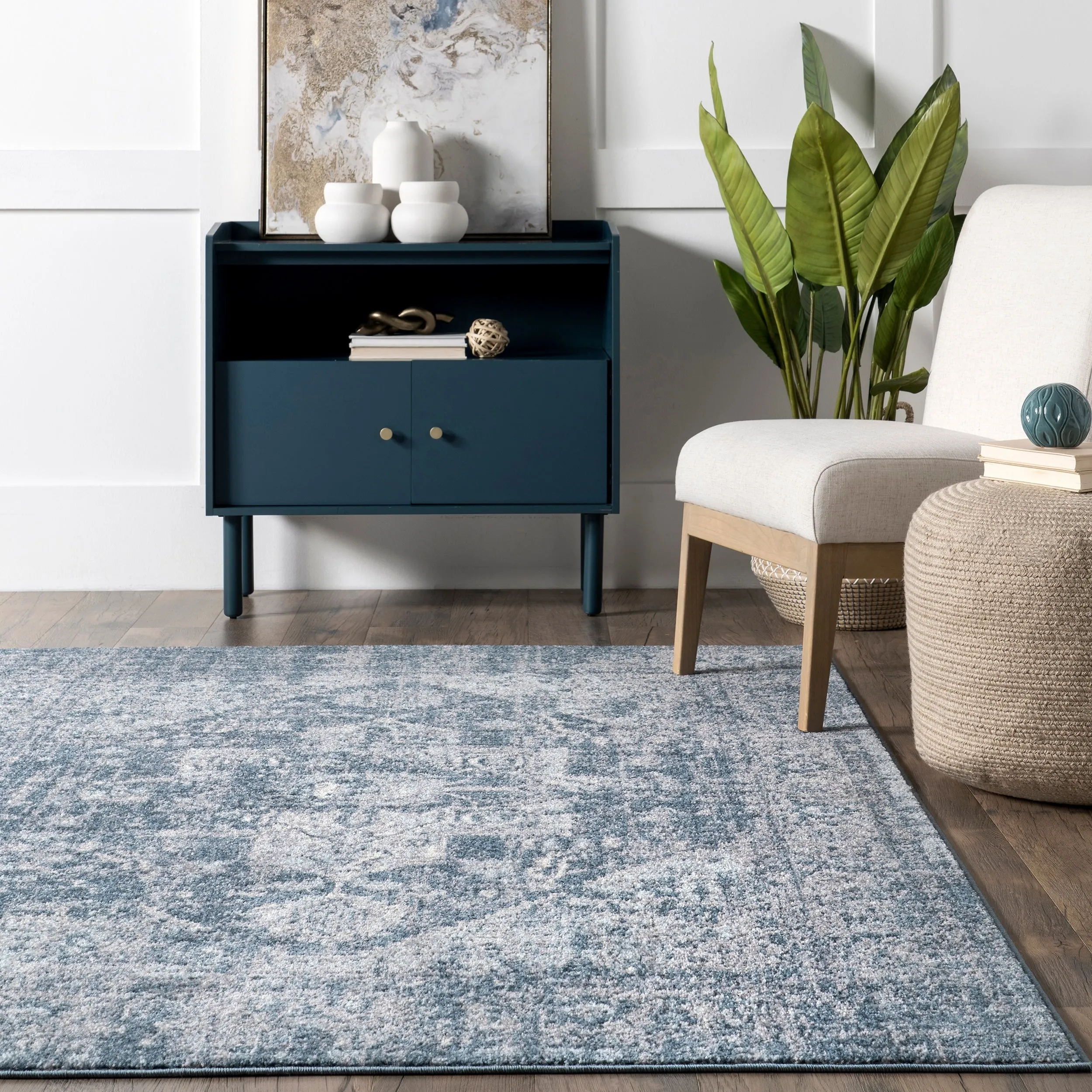 Nuloom Sofia Faded Persian Medallion Area Rug