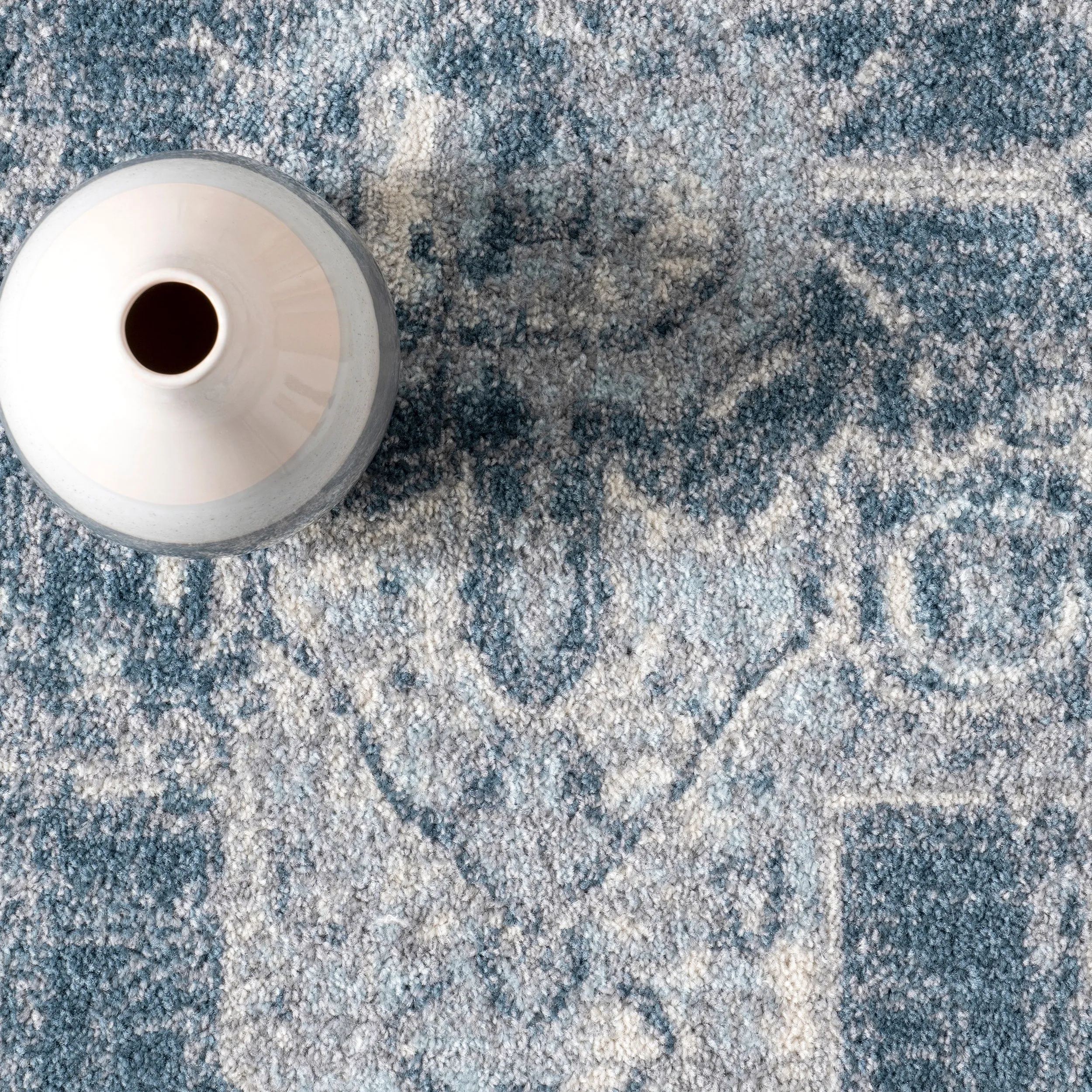Nuloom Sofia Faded Persian Medallion Area Rug