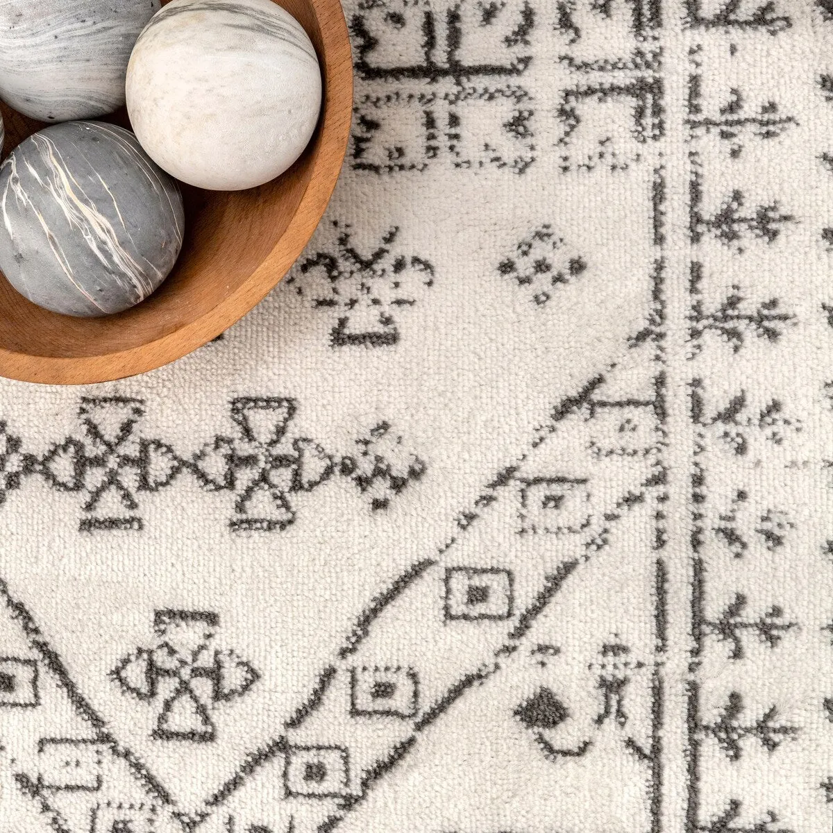 Nuloom Transitional Moroccan Frances Area Rug