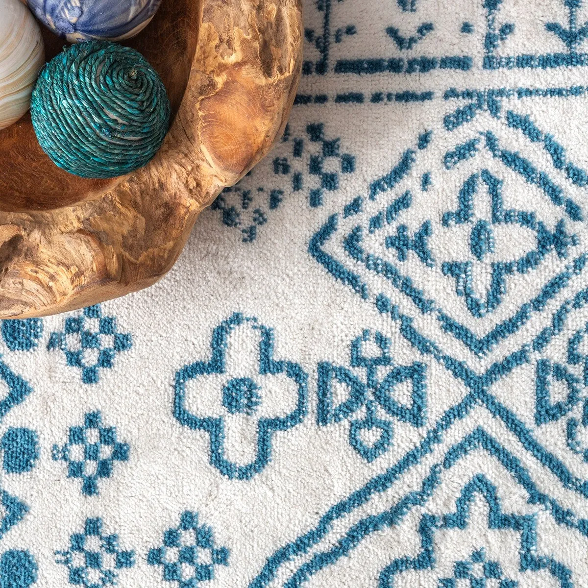 Nuloom Transitional Moroccan Frances Area Rug