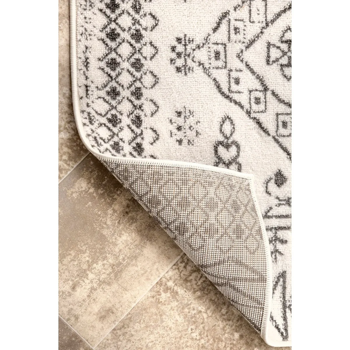 Nuloom Transitional Moroccan Frances Area Rug