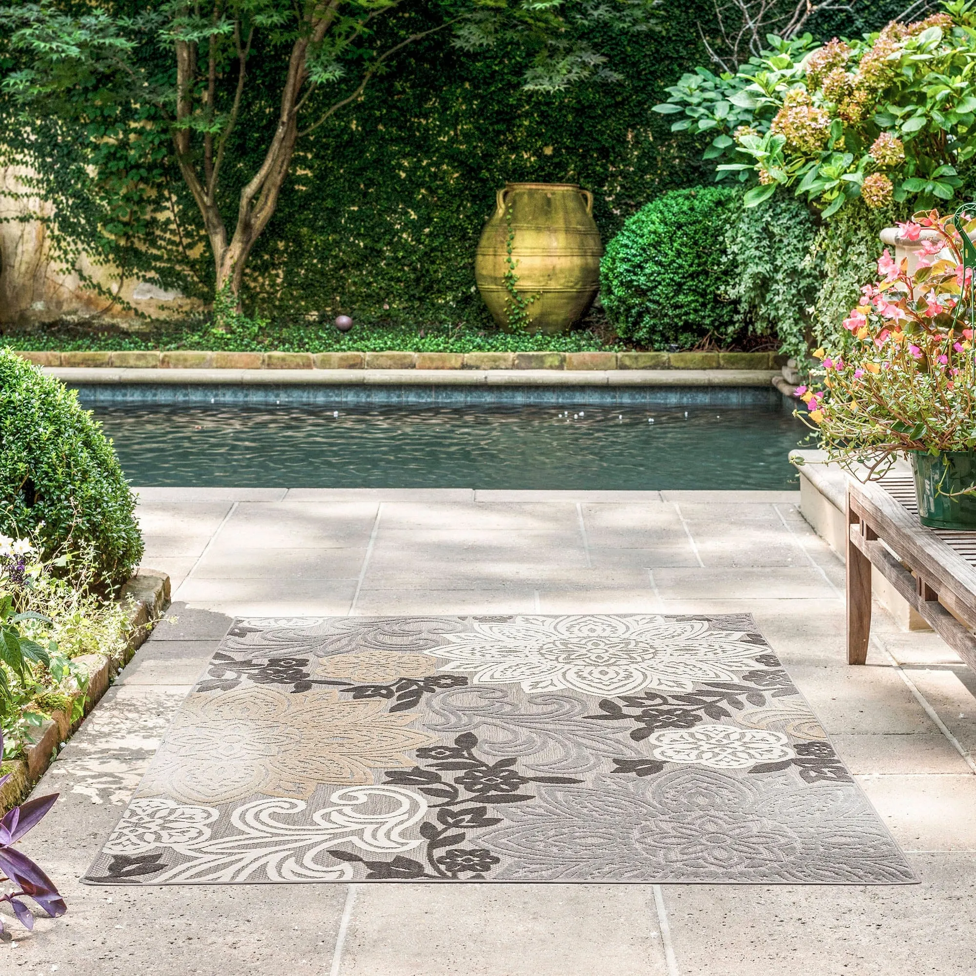 Origin Coastal Floral Indoor/Outdoor Area Rug