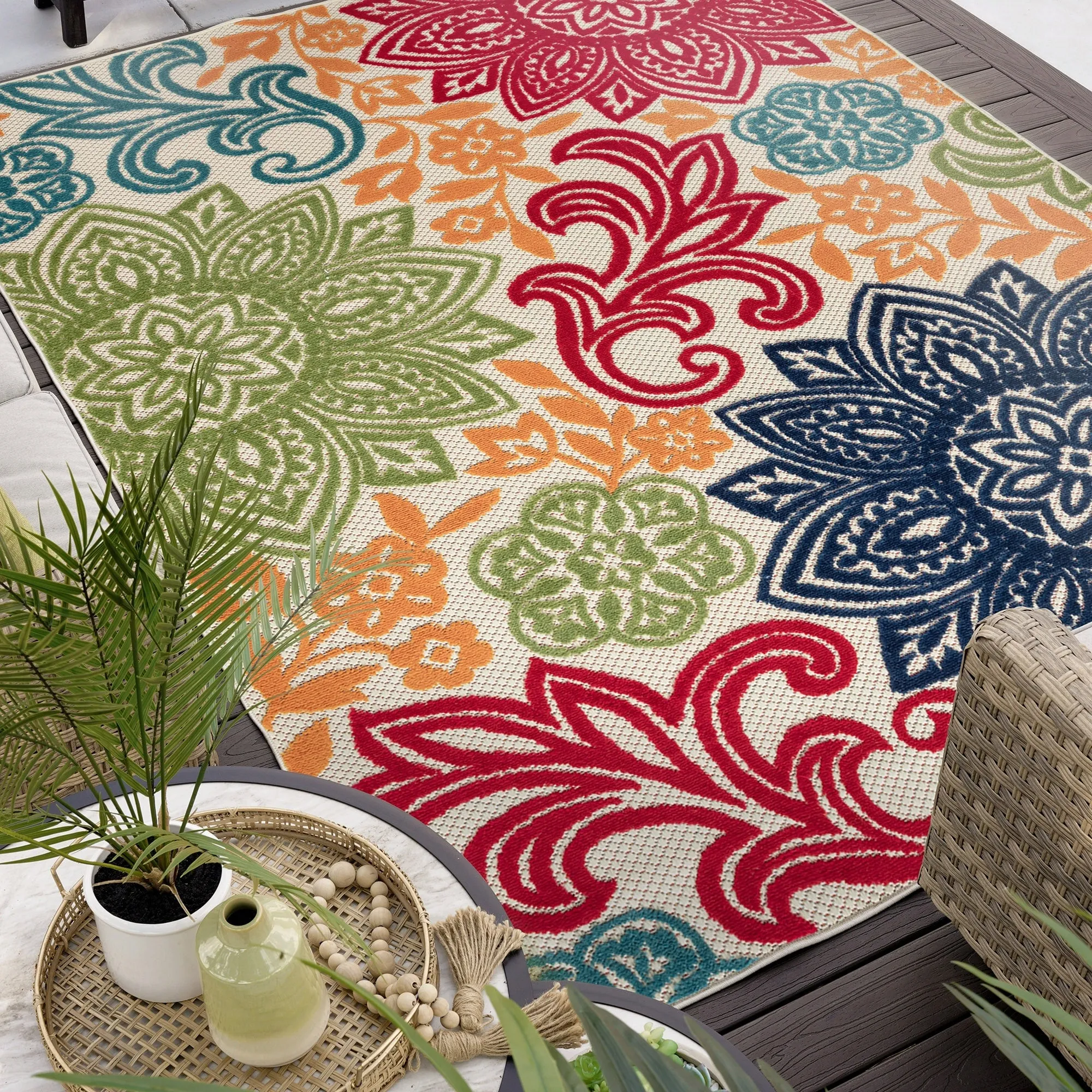 Origin Coastal Floral Indoor/Outdoor Area Rug