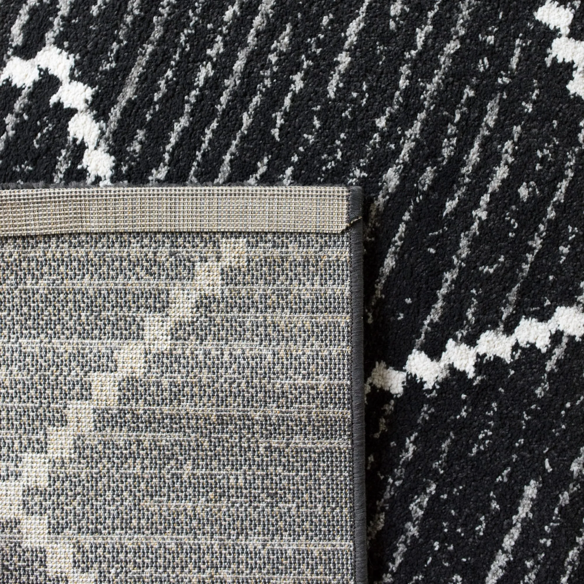 Oscar Modern Geometric Chevron Area Rug