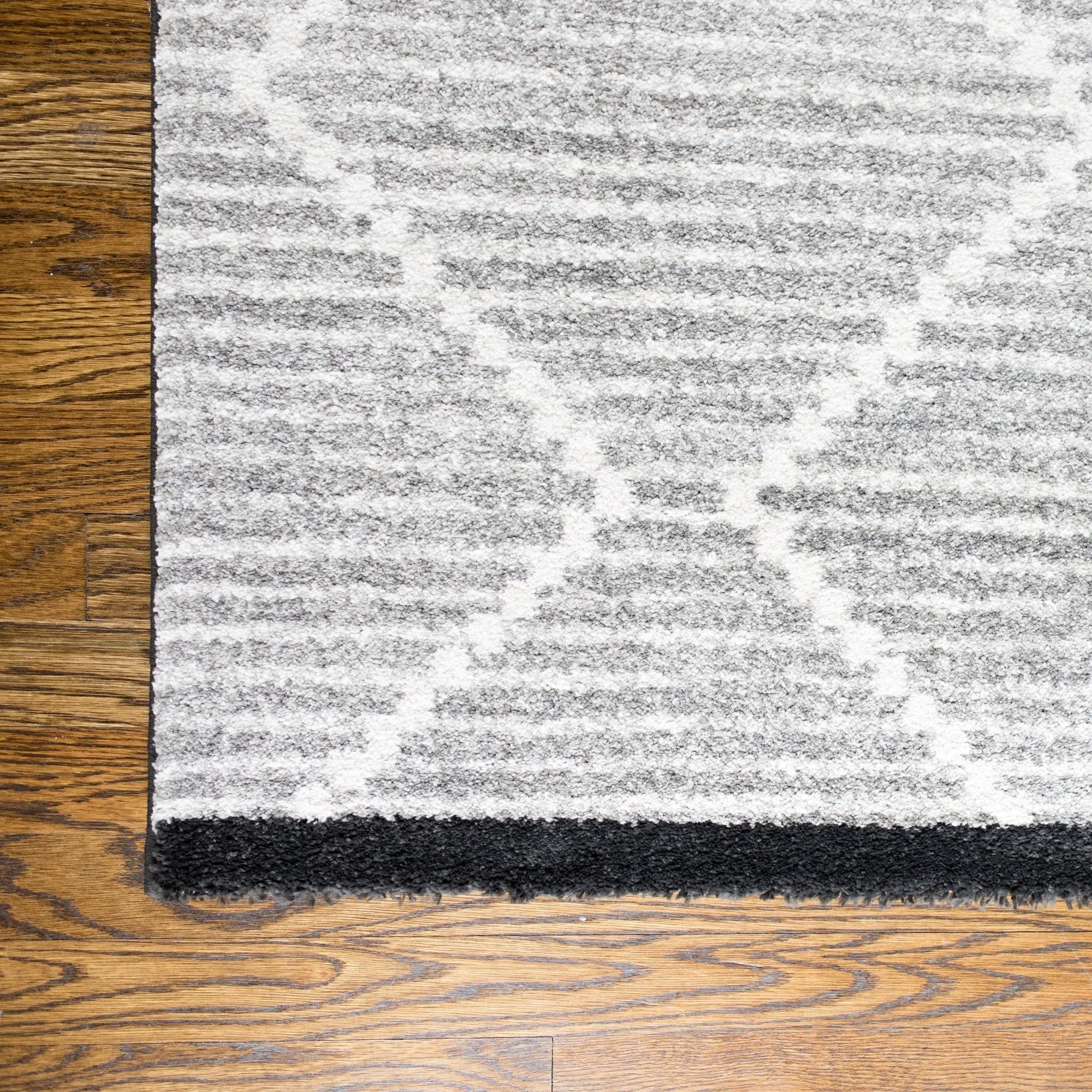 Oscar Modern Geometric Chevron Area Rug