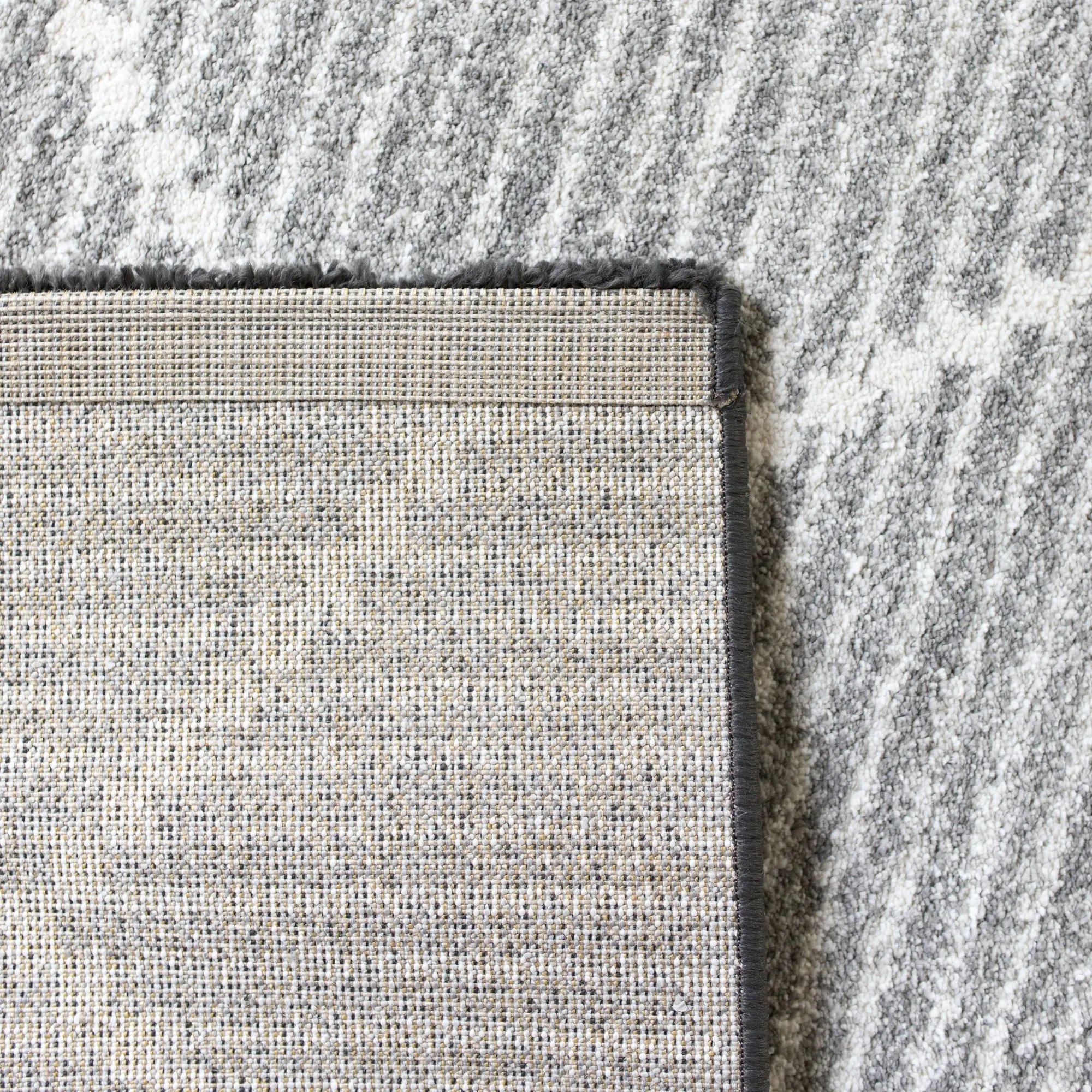 Oscar Modern Geometric Chevron Area Rug