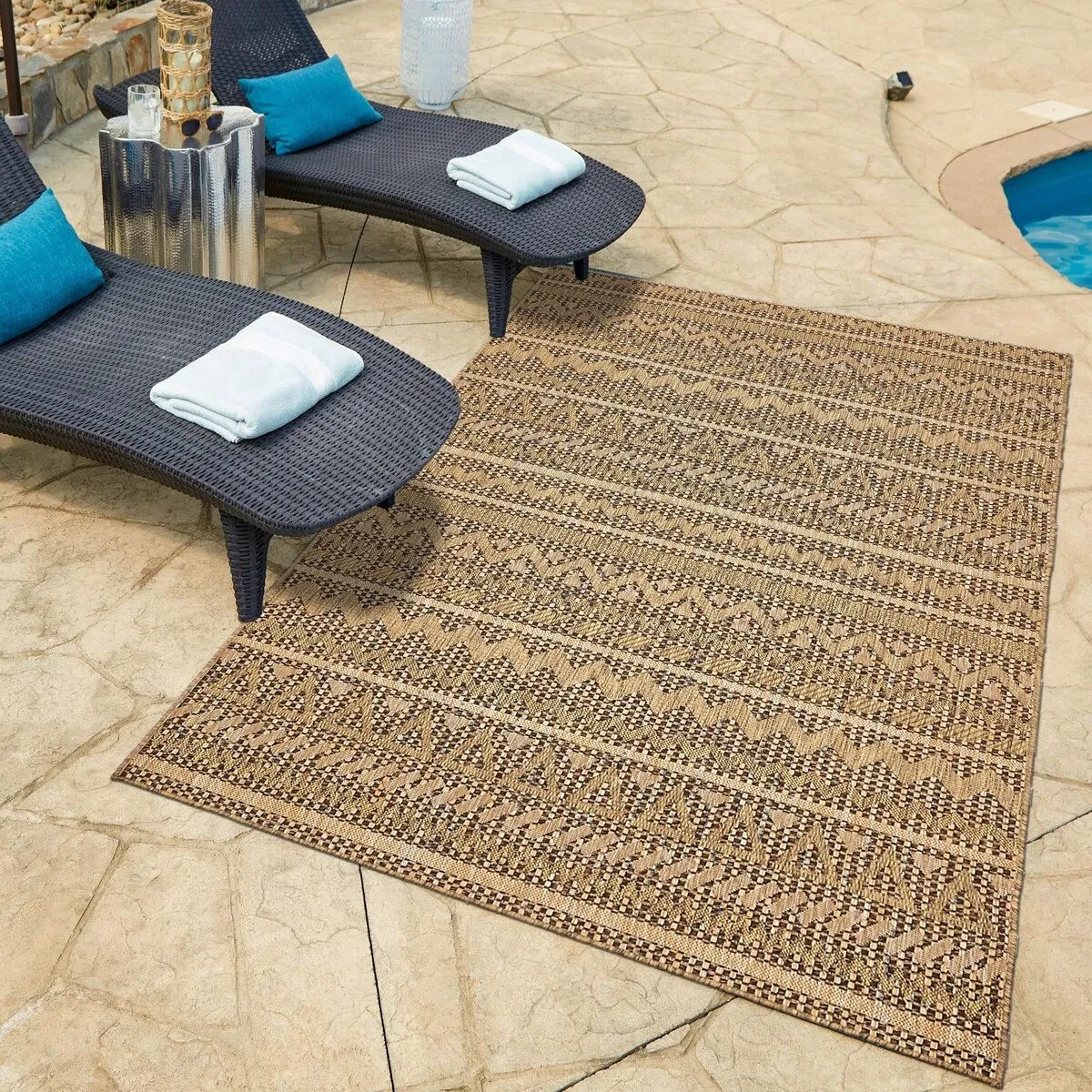 Outdoor Ucul Collection Area Rug
