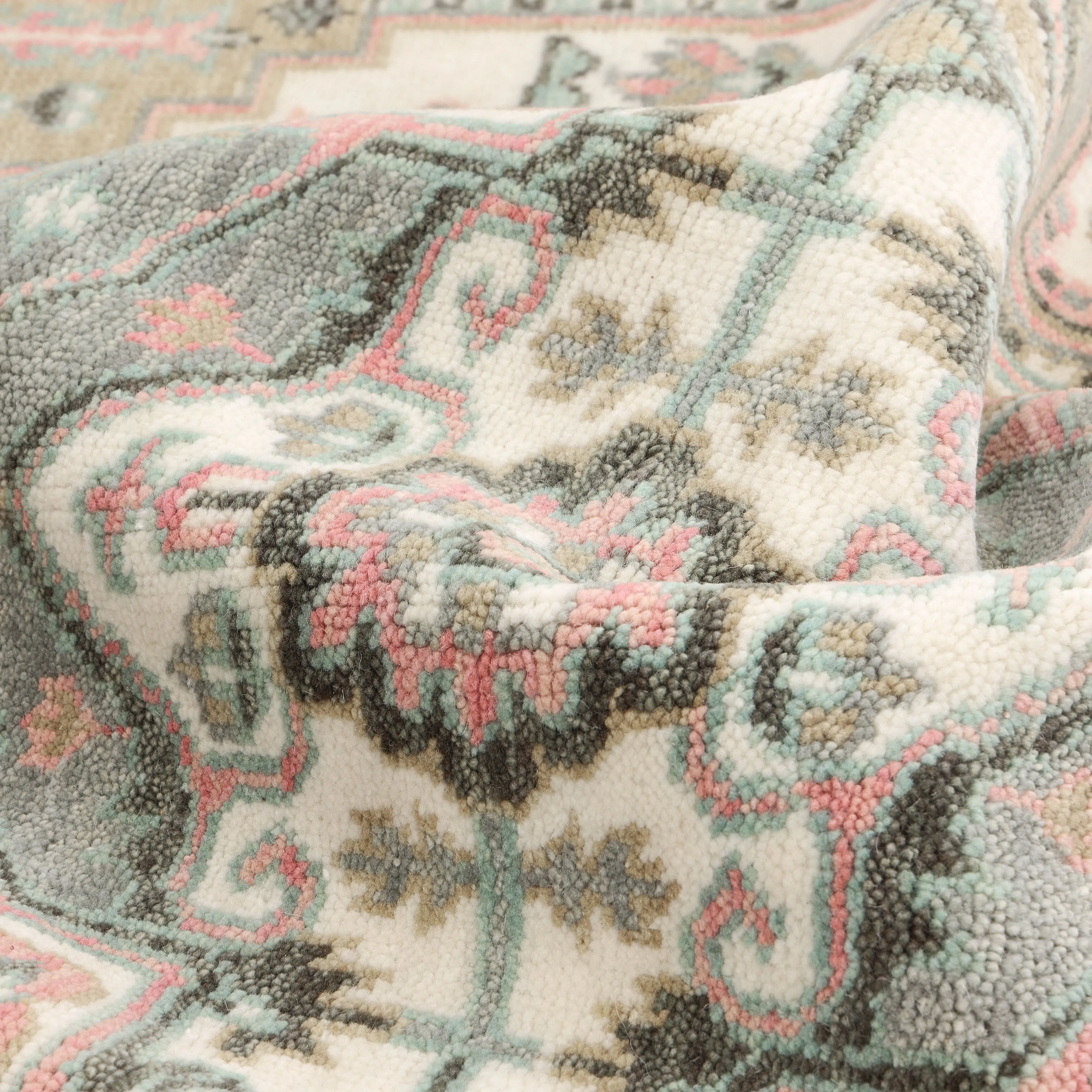 Overton Handmade Traditional Floral Area Rug