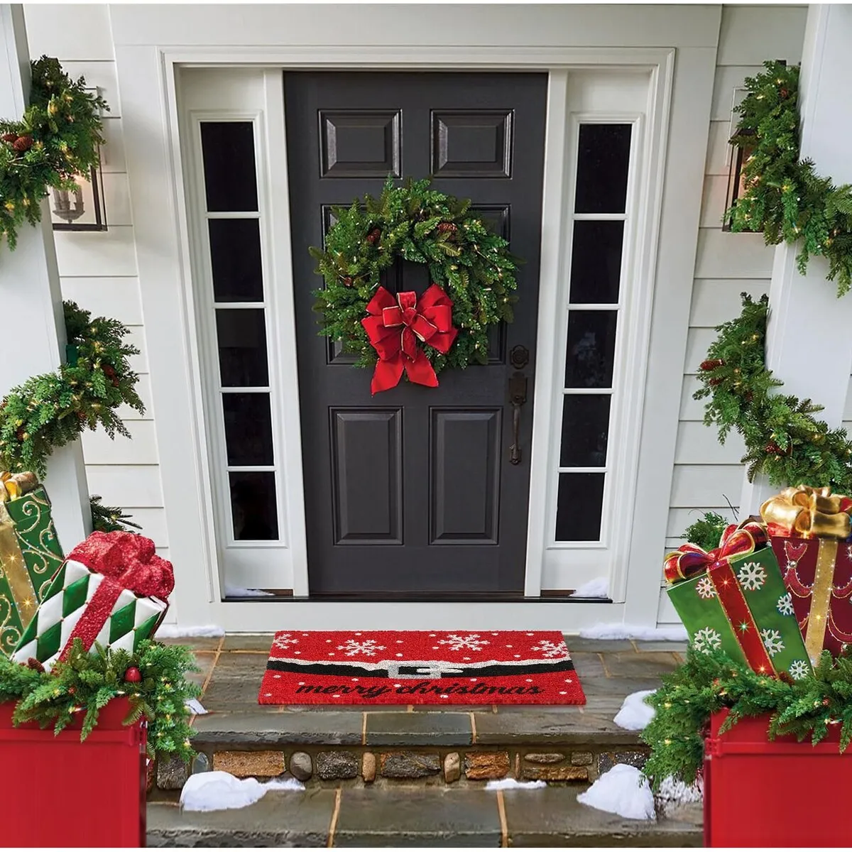 RugSmith White Machine Tufted Merry Christmas Doormat. 18 x 30 - 18 x 30